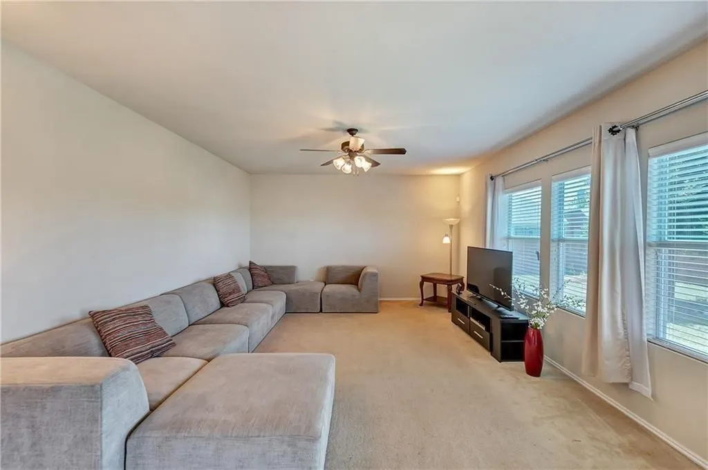 Single Family Residence For Rent in Denton County , 5000 Del Rey Circle, Denton, Texas 76208, 4 Bedroom, 3 Bathroom, 2 Garage spaces, 2,382 Sqft, built in 2008, mls#21323840, Real Estate Agent in Denton, Homes For Rent in Denton county, Homes For Rent in Denton, Realtor in Denton Texas, Real Estate Brokerage Independent Realty Texas, Luminita Cordes Realtor
