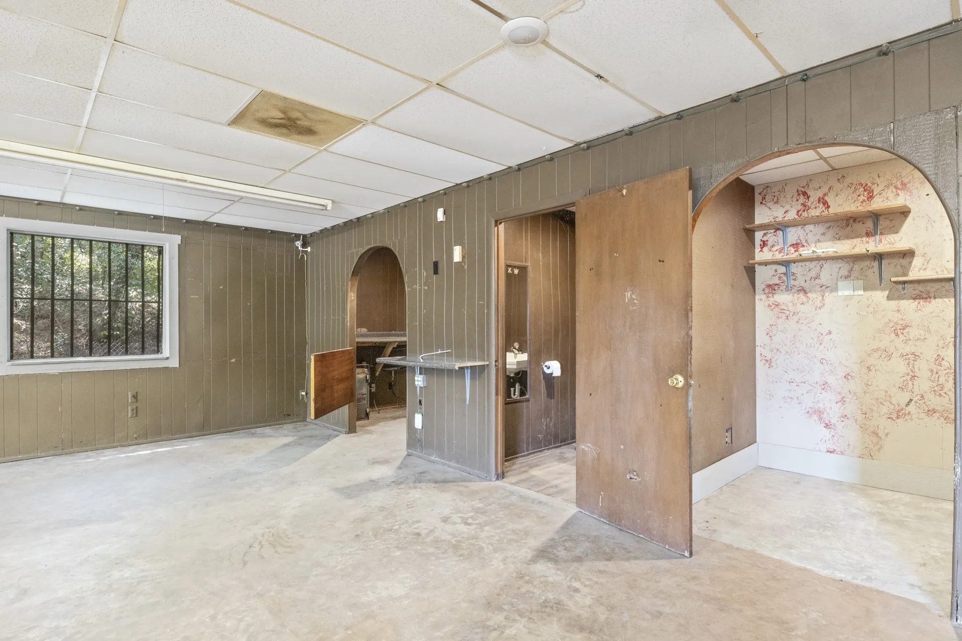 Office For Sale in Morris County , 450 S Hwy 259, Daingerfield, Texas 75638, 0, 0, Garage spaces, 0 Sqft, built in 1977, Price $210,000, mls#21324175, Real Estate Agent in Daingerfield, Homes For Sale in Morris county, Homes For Sale in Daingerfield, Realtor in Daingerfield Texas, Real Estate Brokerage Independent Realty Texas, Luminita Cordes Realtor