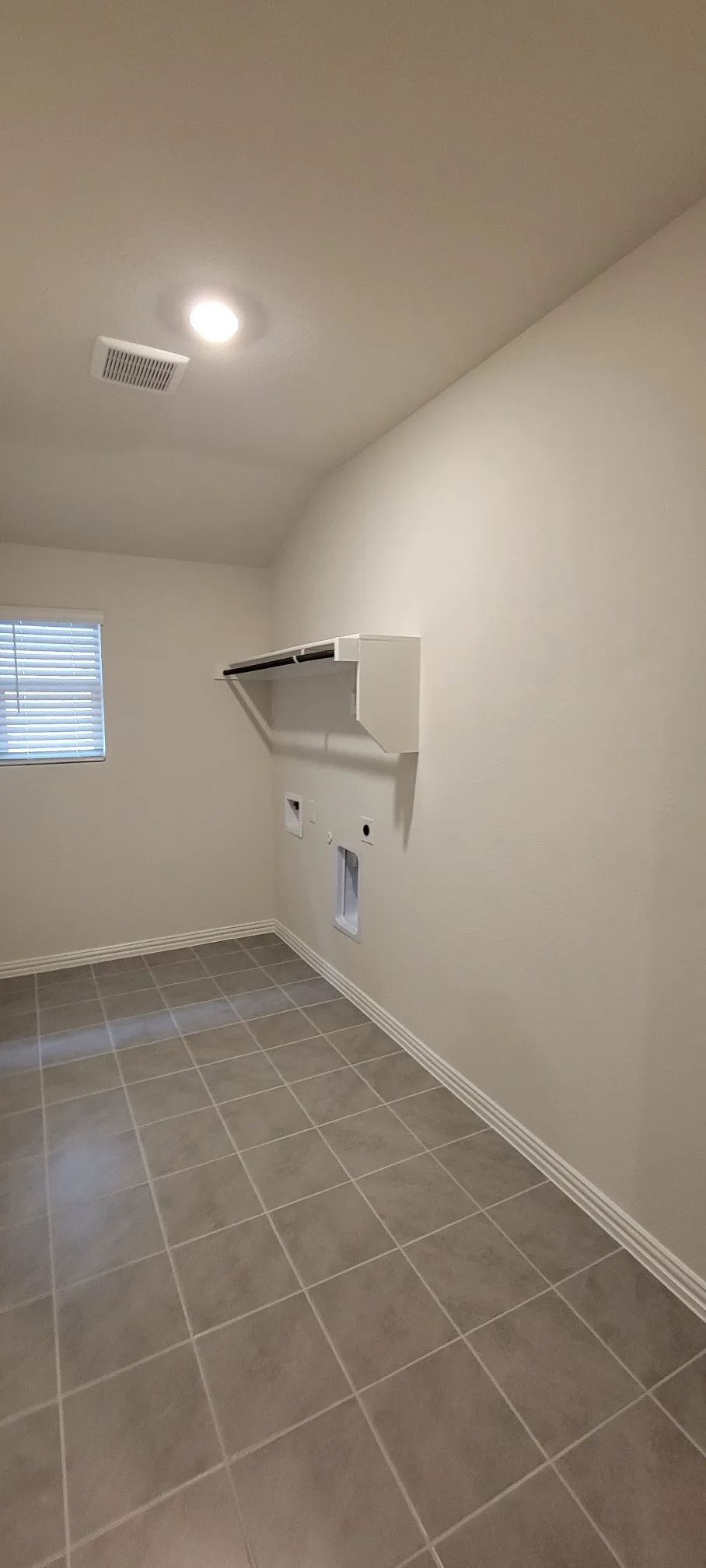 Single Family Residence For Rent in Tarrant County , 2633 Oneida Lane, Fort Worth, Texas 76179, 4 Bedrooms, 3 Bathrooms, 2 Garage spaces, 2,047 Sqft, built in 2023, Price $2,850, mls#21324481, Real Estate Agent in Fort Worth, Homes For Rent in Tarrant county, Homes For Rent in Fort Worth, Realtor in Fort Worth Texas, Real Estate Brokerage Independent Realty Texas, Luminita Cordes Realtor