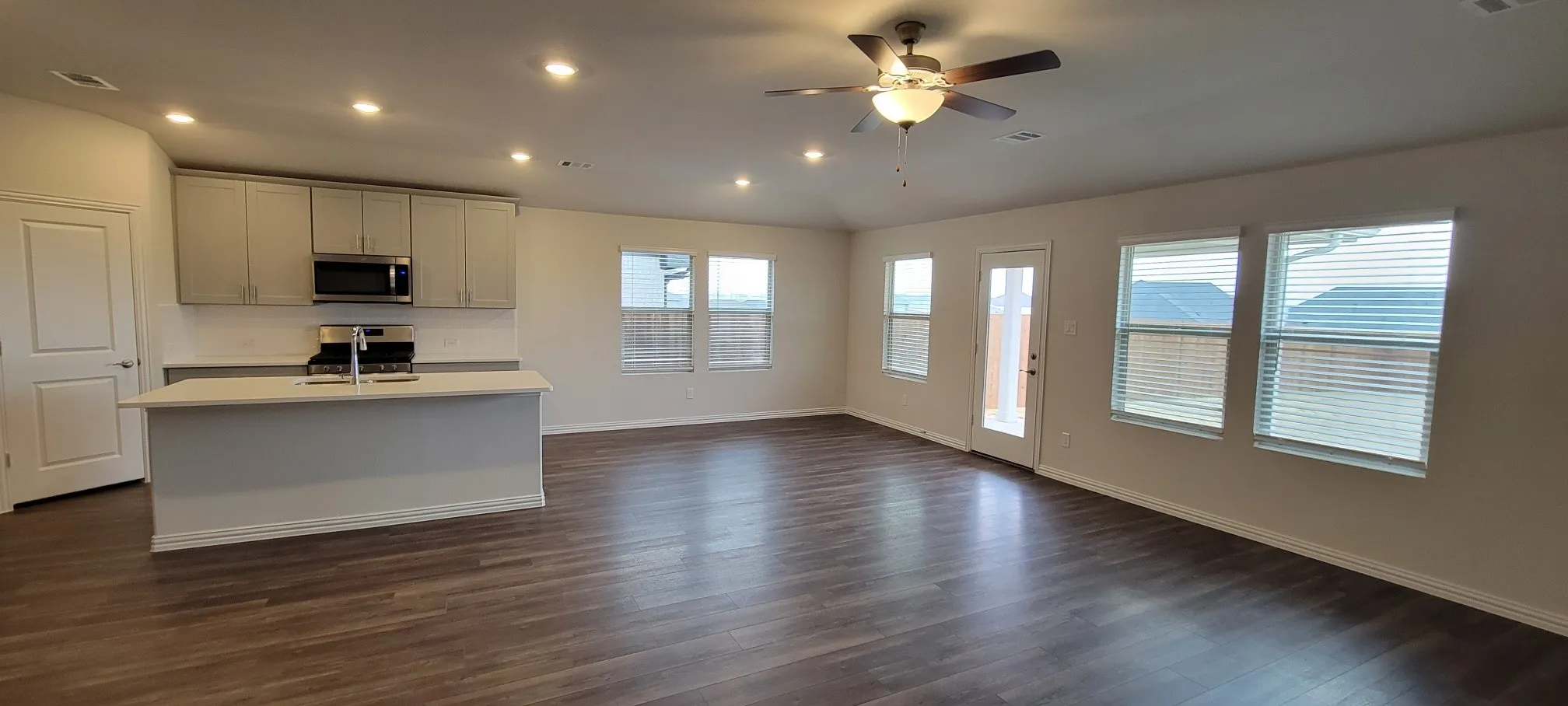 Single Family Residence For Rent in Tarrant County , 2633 Oneida Lane, Fort Worth, Texas 76179, 4 Bedrooms, 3 Bathrooms, 2 Garage spaces, 2,047 Sqft, built in 2023, Price $2,850, mls#21324481, Real Estate Agent in Fort Worth, Homes For Rent in Tarrant county, Homes For Rent in Fort Worth, Realtor in Fort Worth Texas, Real Estate Brokerage Independent Realty Texas, Luminita Cordes Realtor