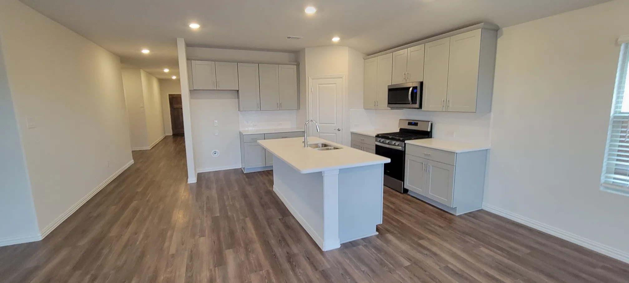 Single Family Residence For Rent in Tarrant County , 2633 Oneida Lane, Fort Worth, Texas 76179, 4 Bedrooms, 3 Bathrooms, 2 Garage spaces, 2,047 Sqft, built in 2023, Price $2,850, mls#21324481, Real Estate Agent in Fort Worth, Homes For Rent in Tarrant county, Homes For Rent in Fort Worth, Realtor in Fort Worth Texas, Real Estate Brokerage Independent Realty Texas, Luminita Cordes Realtor