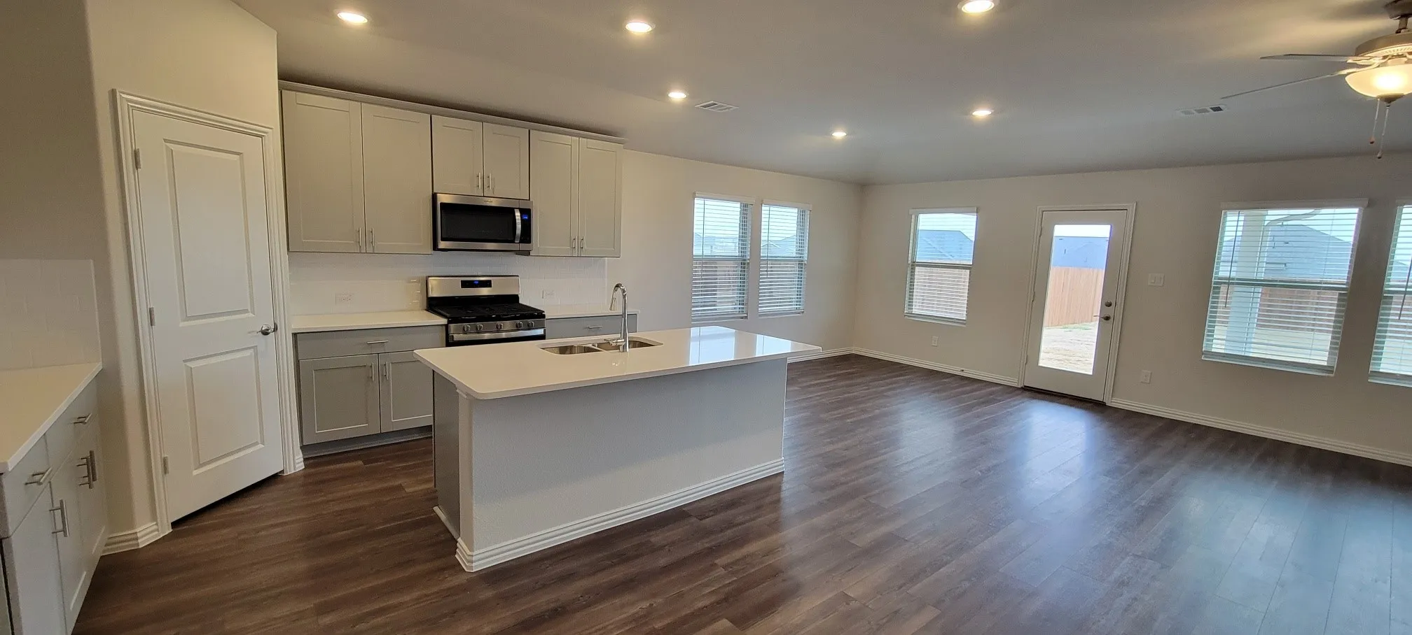 Single Family Residence For Rent in Tarrant County , 2633 Oneida Lane, Fort Worth, Texas 76179, 4 Bedrooms, 3 Bathrooms, 2 Garage spaces, 2,047 Sqft, built in 2023, Price $2,850, mls#21324481, Real Estate Agent in Fort Worth, Homes For Rent in Tarrant county, Homes For Rent in Fort Worth, Realtor in Fort Worth Texas, Real Estate Brokerage Independent Realty Texas, Luminita Cordes Realtor
