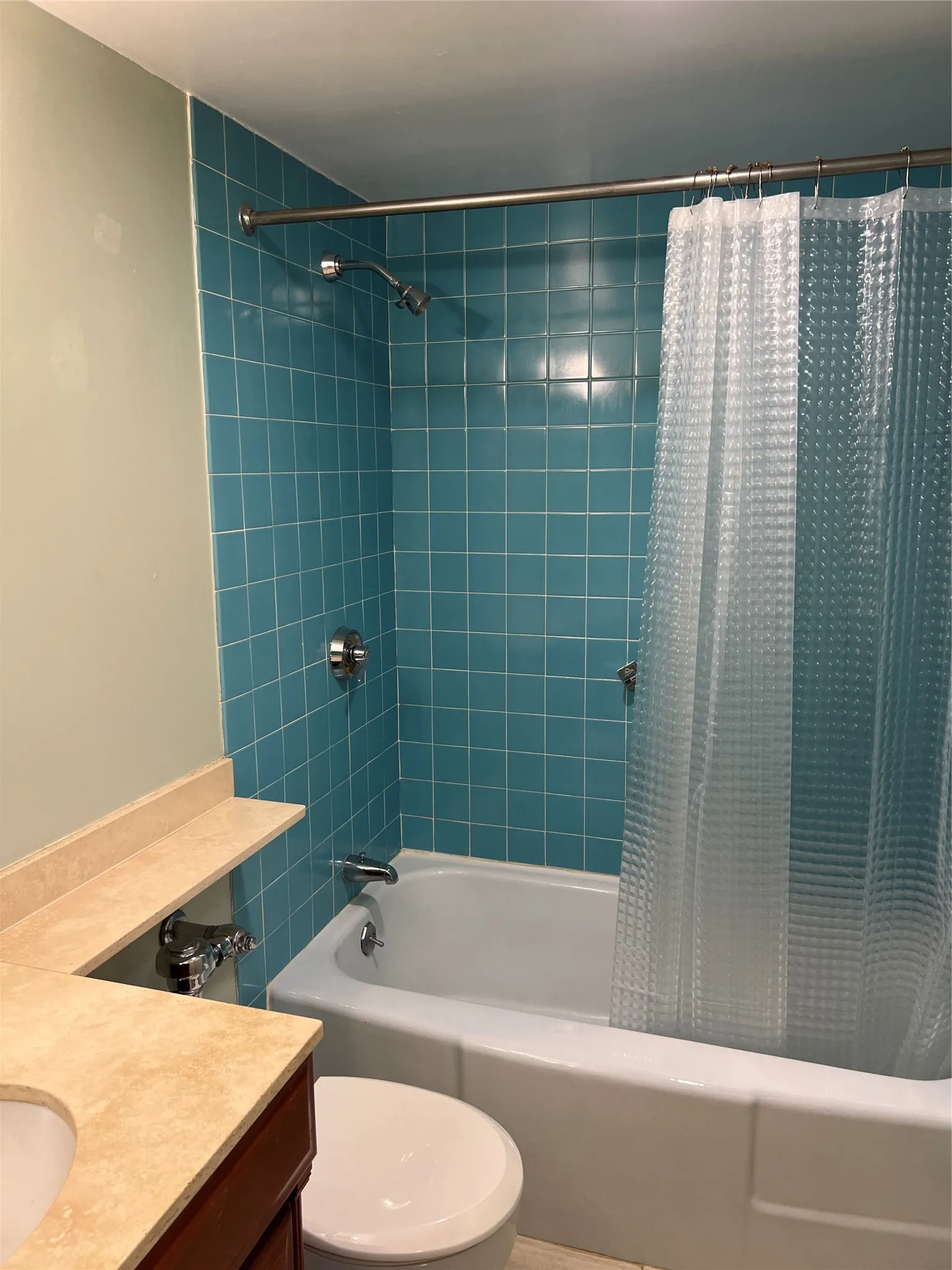 Condominium For Rent in Dallas County , 3883 Turtle Creek Boulevard 418, Dallas, Texas 75219, 2 Bedroom, 2 Bathroom, 2 Garage spaces, 1,131 Sqft, built in 1963, mls#21324476, Real Estate Agent in Dallas, Homes For Rent in Dallas county, Homes For Rent in Dallas, Realtor in Dallas Texas, Real Estate Brokerage Independent Realty Texas, Luminita Cordes Realtor