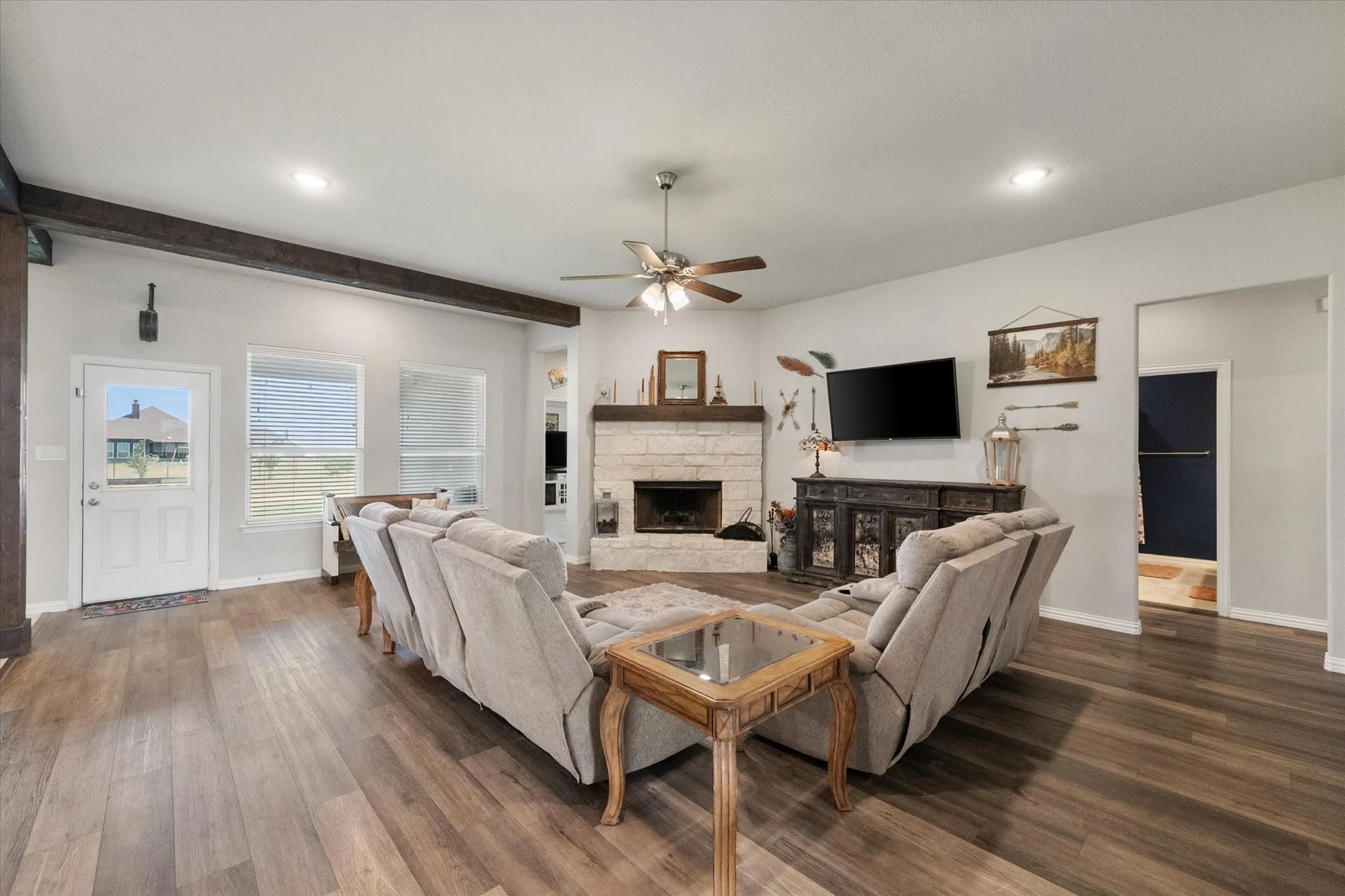Single Family Residence For Sale in Parker County , 5013 Freestone Drive, Weatherford, Texas 76085, 4 Bedrooms, 3 Bathrooms, 3 Garage spaces, 2,752 Sqft, built in 2021, Price $585,000, mls#21324478, Real Estate Agent in Weatherford, Homes For Sale in Parker county, Homes For Sale in Weatherford, Realtor in Weatherford Texas, Real Estate Brokerage Independent Realty Texas, Luminita Cordes Realtor