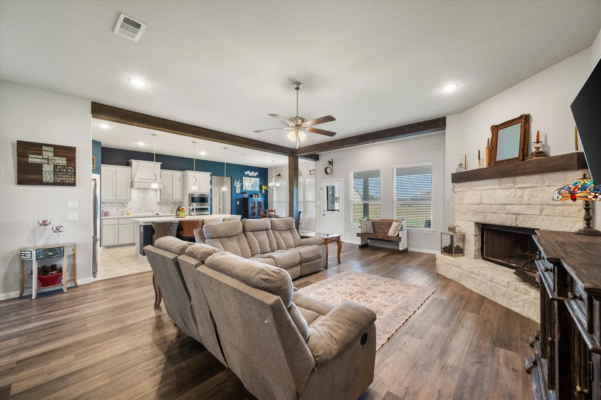 Single Family Residence For Sale in Parker County , 5013 Freestone Drive, Weatherford, Texas 76085, 4 Bedrooms, 3 Bathrooms, 3 Garage spaces, 2,752 Sqft, built in 2021, Price $585,000, mls#21324478, Real Estate Agent in Weatherford, Homes For Sale in Parker county, Homes For Sale in Weatherford, Realtor in Weatherford Texas, Real Estate Brokerage Independent Realty Texas, Luminita Cordes Realtor