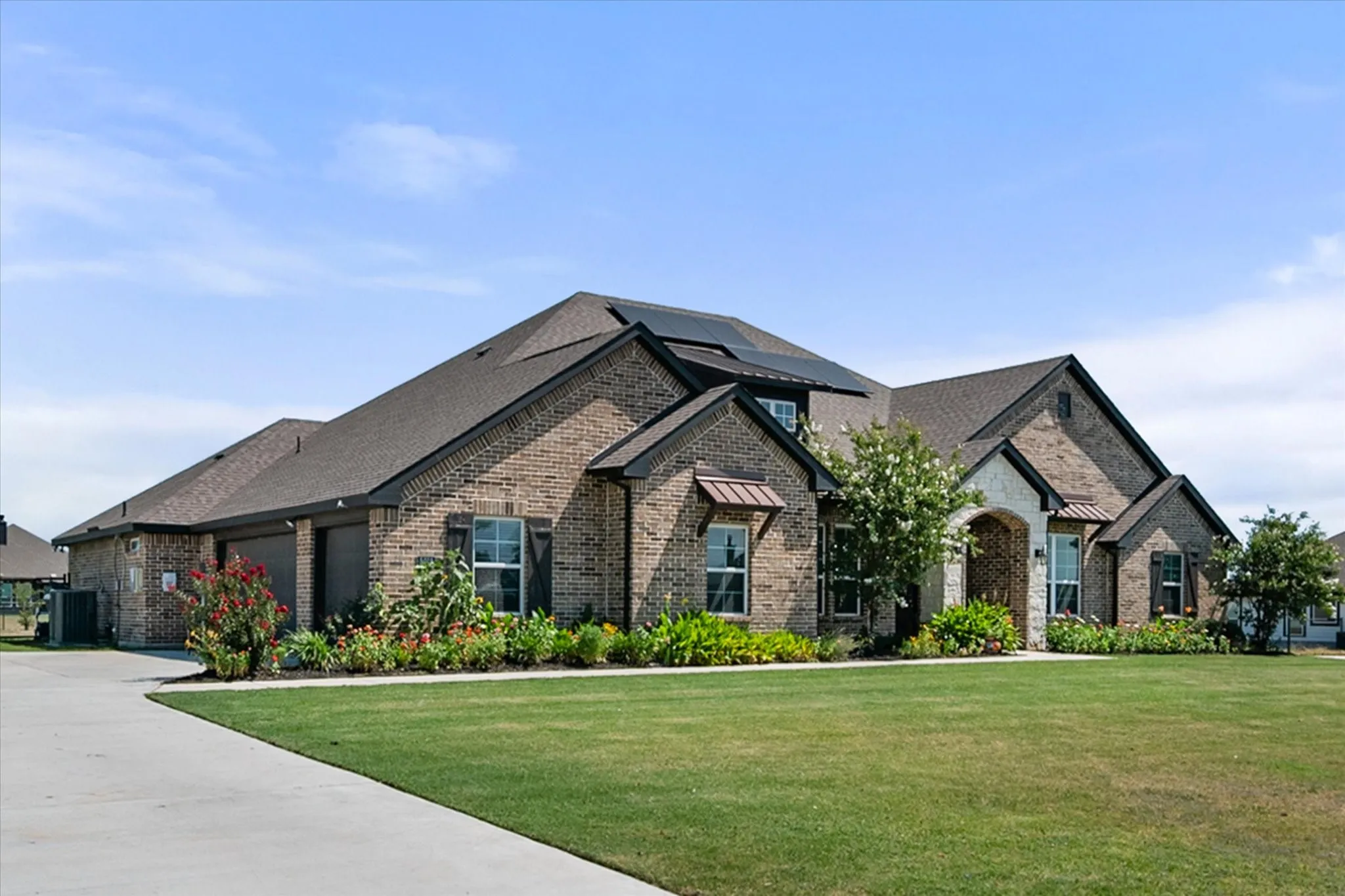 Single Family Residence For Sale in Parker County , 5013 Freestone Drive, Weatherford, Texas 76085, 4 Bedrooms, 3 Bathrooms, 3 Garage spaces, 2,752 Sqft, built in 2021, Price $585,000, mls#21324478, Real Estate Agent in Weatherford, Homes For Sale in Parker county, Homes For Sale in Weatherford, Realtor in Weatherford Texas, Real Estate Brokerage Independent Realty Texas, Luminita Cordes Realtor