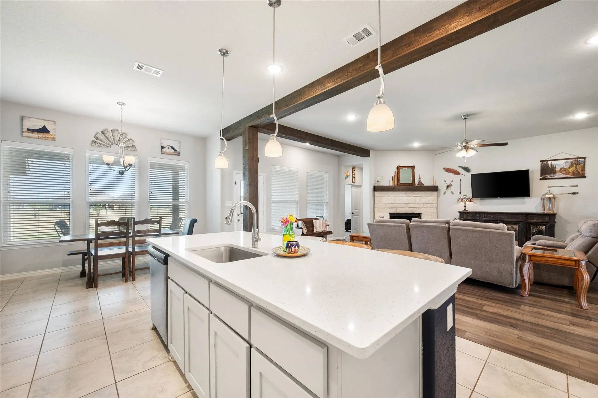 Single Family Residence For Sale in Parker County , 5013 Freestone Drive, Weatherford, Texas 76085, 4 Bedrooms, 3 Bathrooms, 3 Garage spaces, 2,752 Sqft, built in 2021, Price $585,000, mls#21324478, Real Estate Agent in Weatherford, Homes For Sale in Parker county, Homes For Sale in Weatherford, Realtor in Weatherford Texas, Real Estate Brokerage Independent Realty Texas, Luminita Cordes Realtor