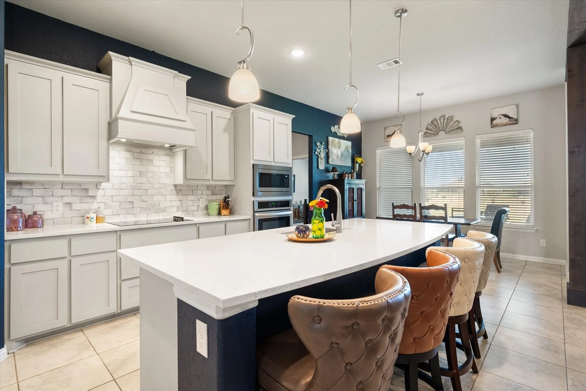 Single Family Residence For Sale in Parker County , 5013 Freestone Drive, Weatherford, Texas 76085, 4 Bedrooms, 3 Bathrooms, 3 Garage spaces, 2,752 Sqft, built in 2021, Price $585,000, mls#21324478, Real Estate Agent in Weatherford, Homes For Sale in Parker county, Homes For Sale in Weatherford, Realtor in Weatherford Texas, Real Estate Brokerage Independent Realty Texas, Luminita Cordes Realtor