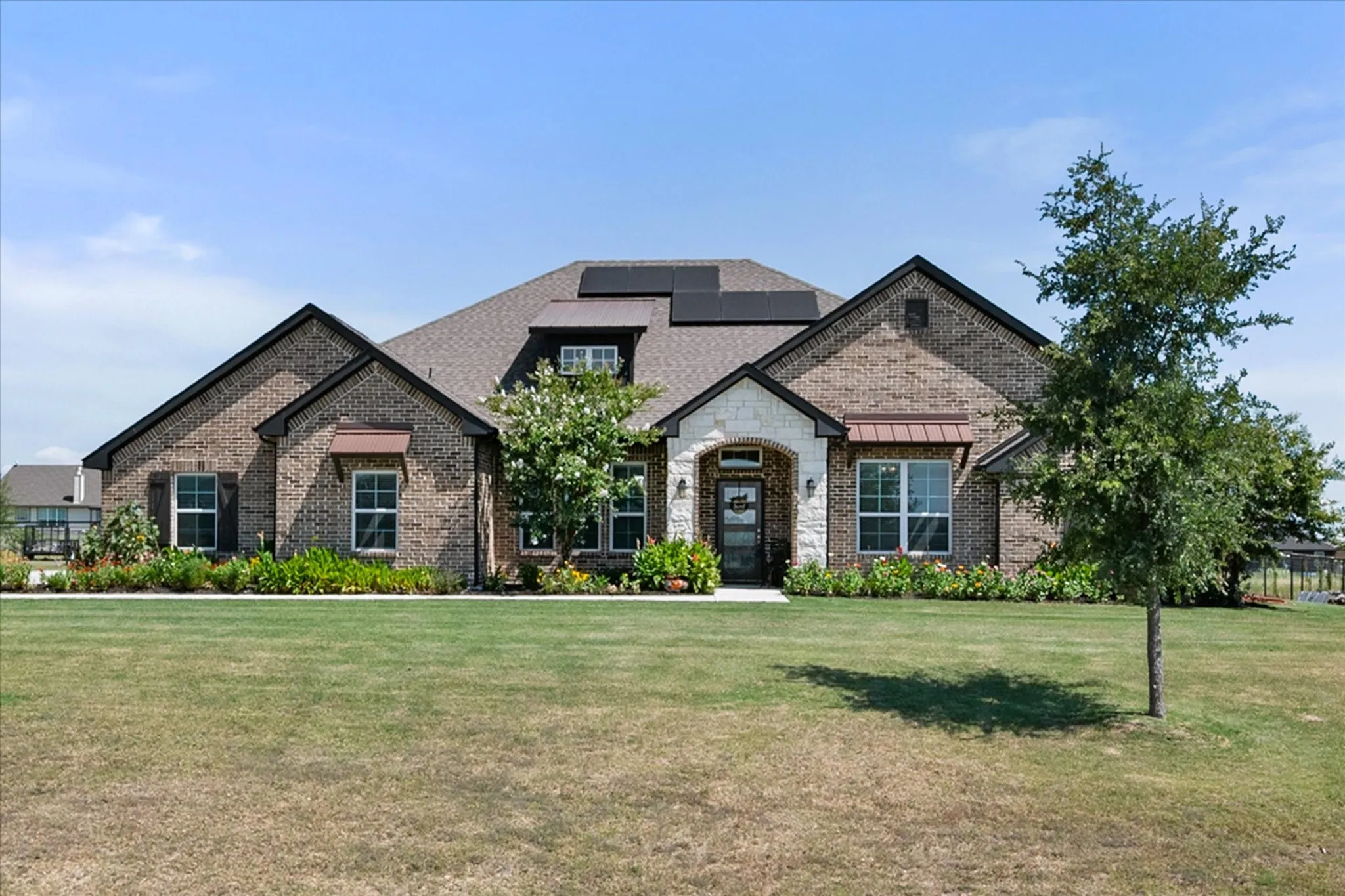 Single Family Residence For Sale in Parker County , 5013 Freestone Drive, Weatherford, Texas 76085, 4 Bedrooms, 3 Bathrooms, 3 Garage spaces, 2,752 Sqft, built in 2021, Price $585,000, mls#21324478, Real Estate Agent in Weatherford, Homes For Sale in Parker county, Homes For Sale in Weatherford, Realtor in Weatherford Texas, Real Estate Brokerage Independent Realty Texas, Luminita Cordes Realtor