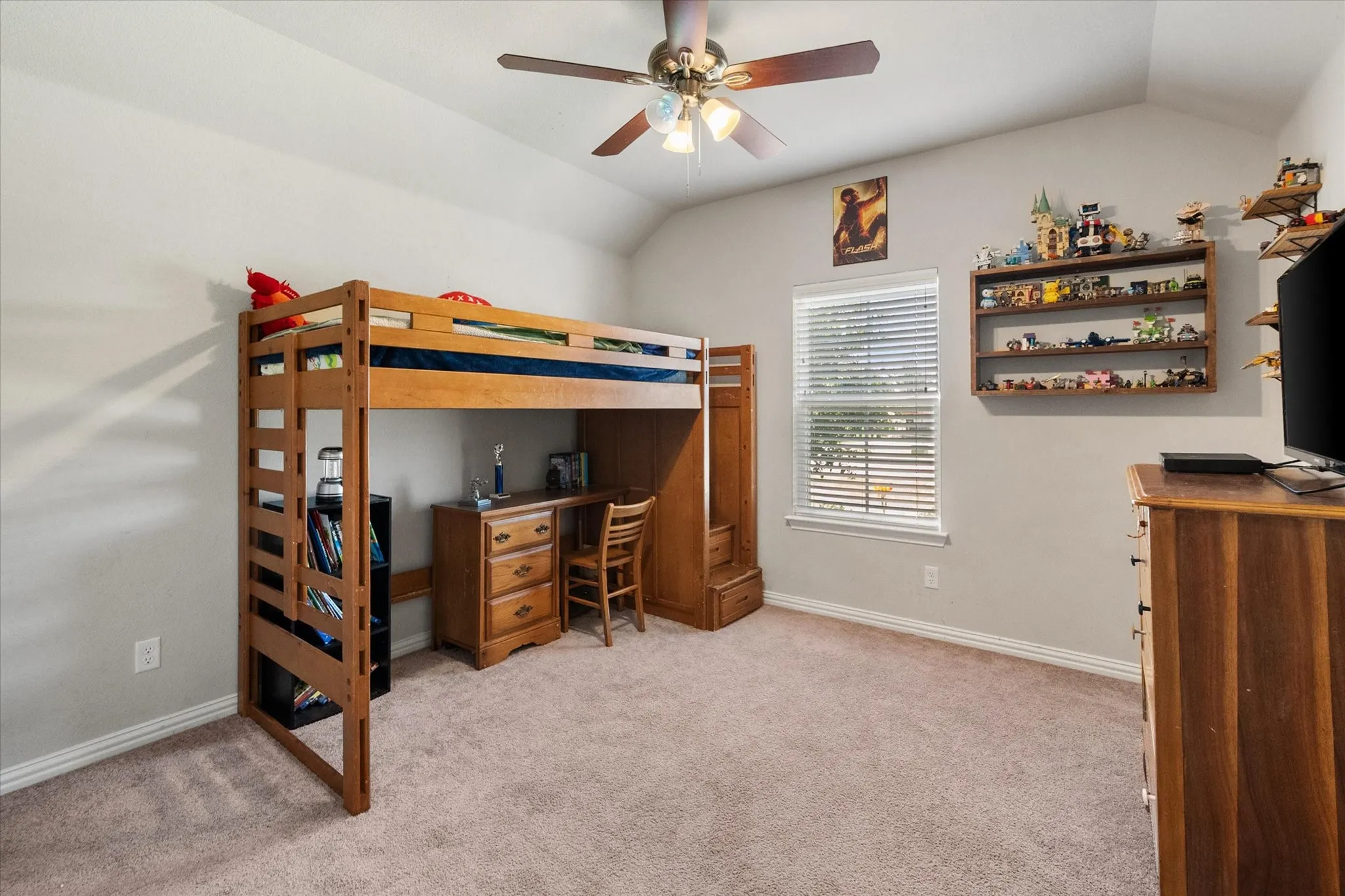 Single Family Residence For Sale in Parker County , 5013 Freestone Drive, Weatherford, Texas 76085, 4 Bedrooms, 3 Bathrooms, 3 Garage spaces, 2,752 Sqft, built in 2021, Price $585,000, mls#21324478, Real Estate Agent in Weatherford, Homes For Sale in Parker county, Homes For Sale in Weatherford, Realtor in Weatherford Texas, Real Estate Brokerage Independent Realty Texas, Luminita Cordes Realtor