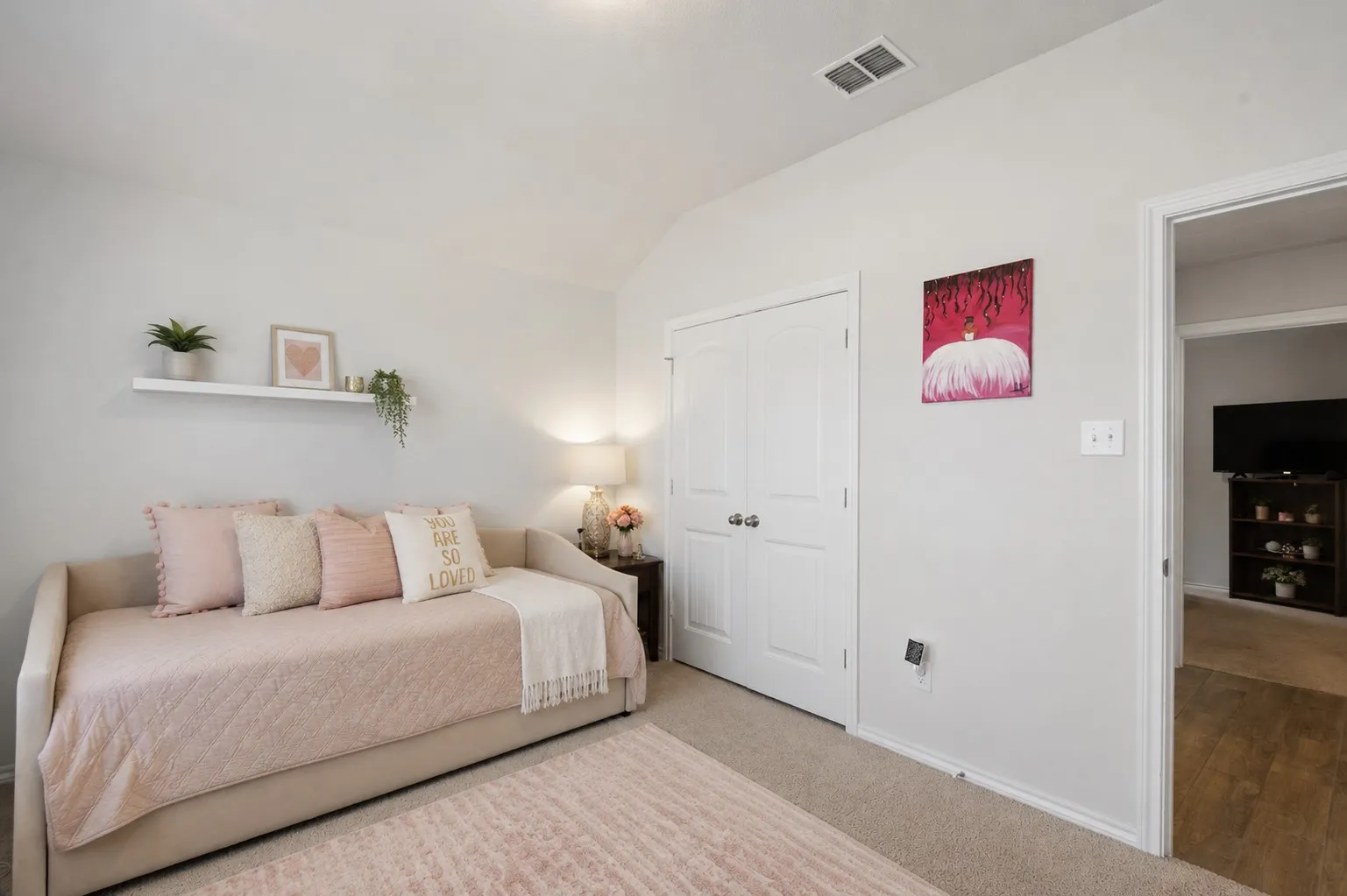 2nd bedroom