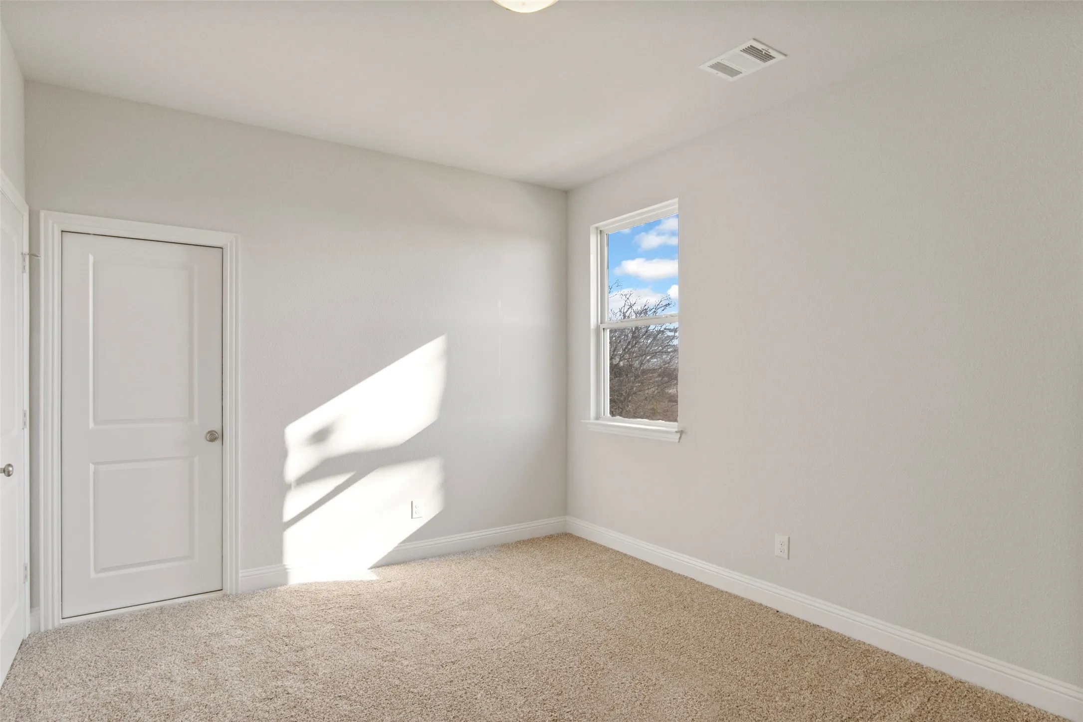 Single Family Residence For Sale in Collin County , 1653 Cloud Cover View, Weston, Texas 75009, 4 Bedroom, 3 Bathroom, 2 Garage spaces, 2,259 Sqft, built in 2022, mls#21324487, Real Estate Agent in Weston, Homes For Sale in Collin county, Homes For Sale in Weston, Realtor in Weston Texas, Real Estate Brokerage Independent Realty Texas, Luminita Cordes Realtor