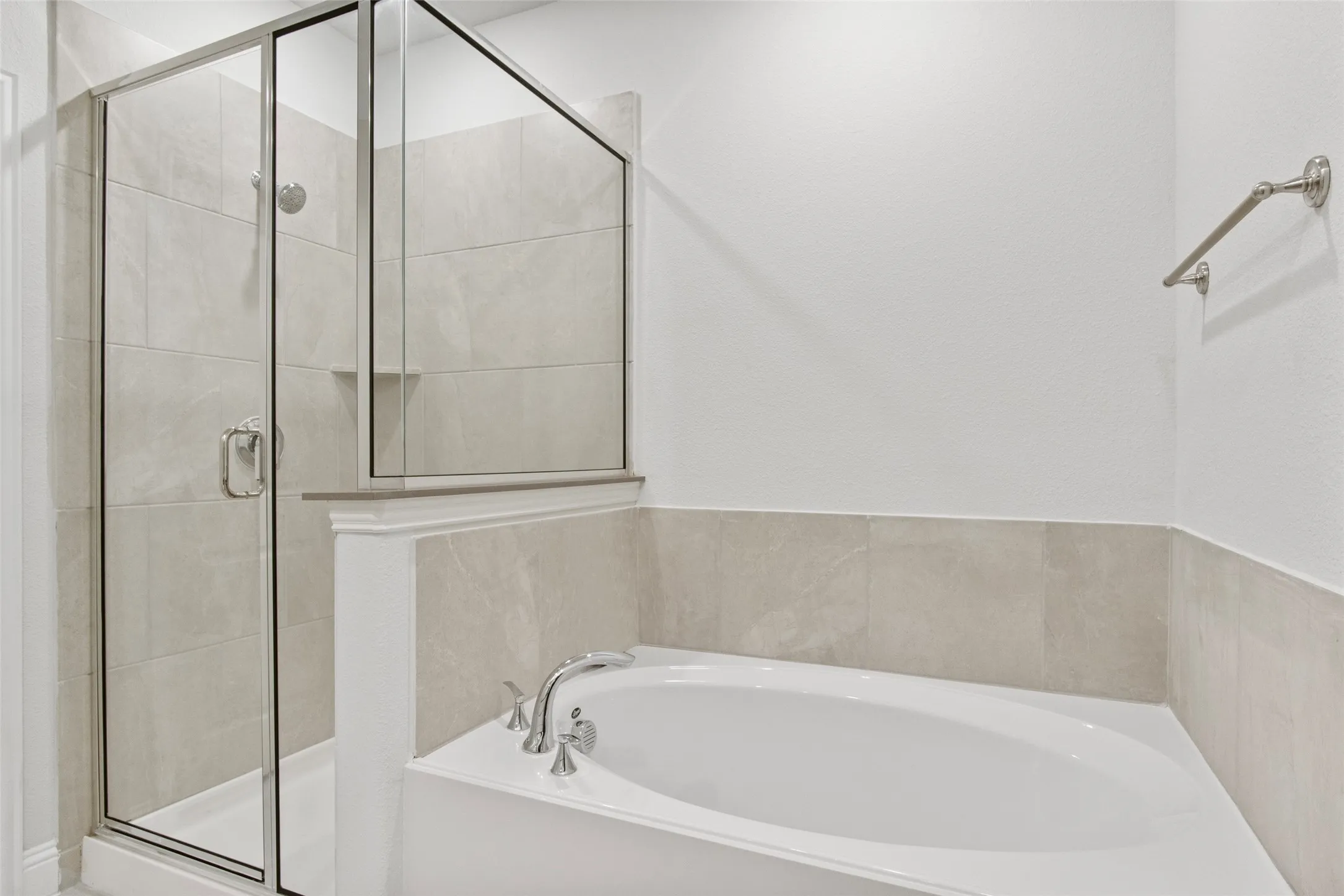 Single Family Residence For Sale in Collin County , 1653 Cloud Cover View, Weston, Texas 75009, 4 Bedroom, 3 Bathroom, 2 Garage spaces, 2,259 Sqft, built in 2022, mls#21324487, Real Estate Agent in Weston, Homes For Sale in Collin county, Homes For Sale in Weston, Realtor in Weston Texas, Real Estate Brokerage Independent Realty Texas, Luminita Cordes Realtor