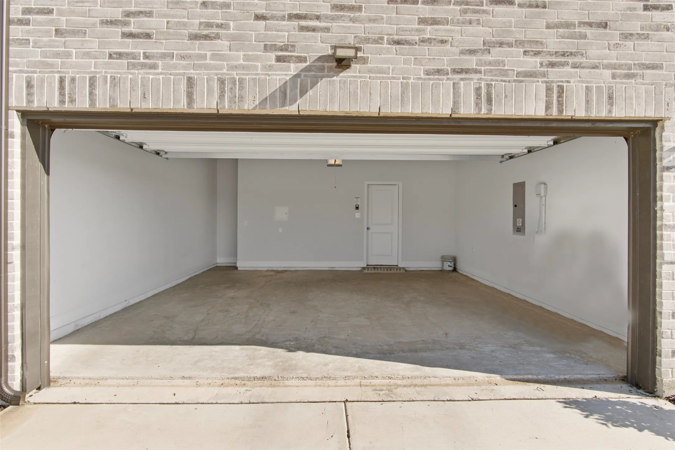 Single Family Residence For Sale in Collin County , 1653 Cloud Cover View, Weston, Texas 75009, 4 Bedroom, 3 Bathroom, 2 Garage spaces, 2,259 Sqft, built in 2022, mls#21324487, Real Estate Agent in Weston, Homes For Sale in Collin county, Homes For Sale in Weston, Realtor in Weston Texas, Real Estate Brokerage Independent Realty Texas, Luminita Cordes Realtor