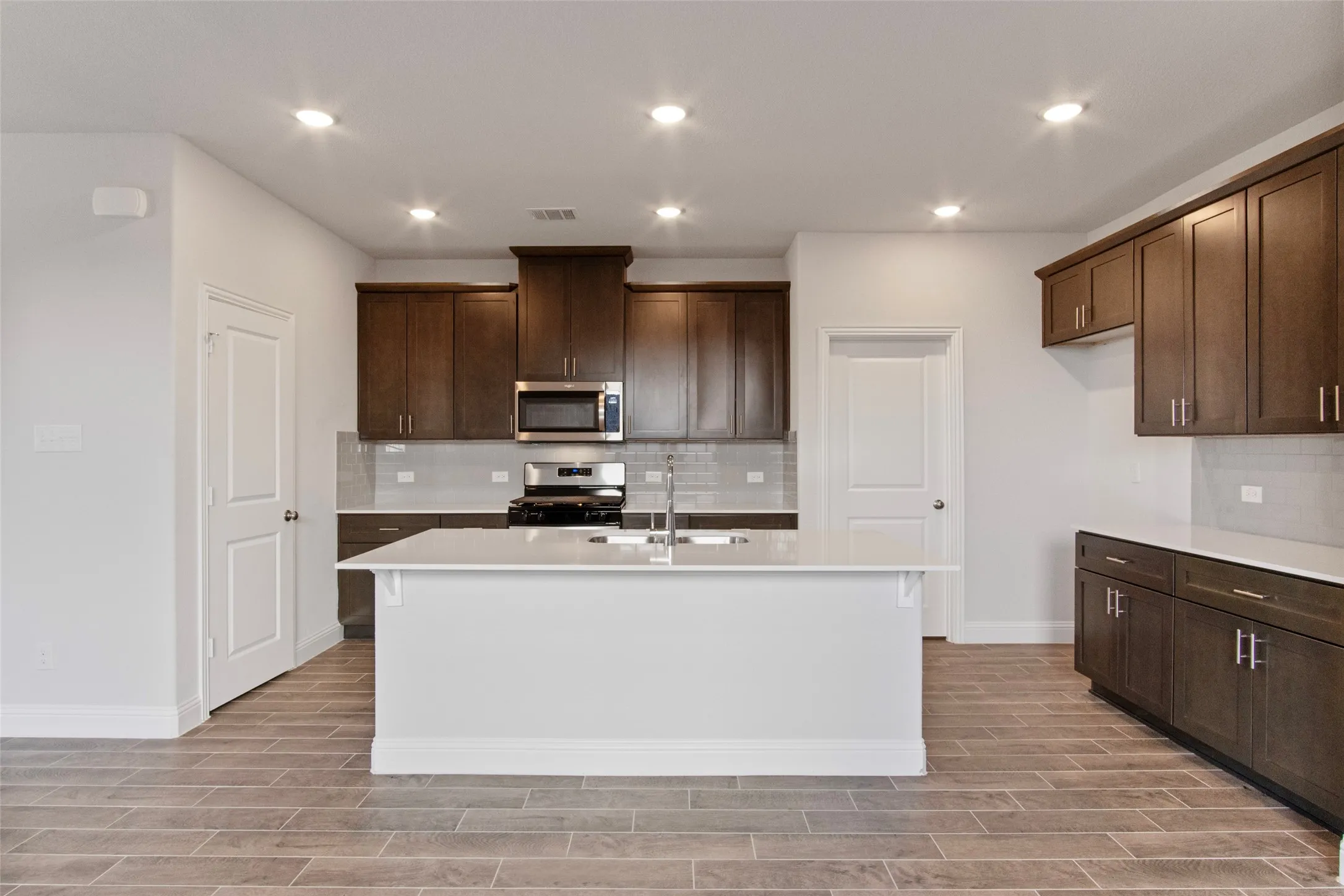 Single Family Residence For Sale in Collin County , 1653 Cloud Cover View, Weston, Texas 75009, 4 Bedroom, 3 Bathroom, 2 Garage spaces, 2,259 Sqft, built in 2022, mls#21324487, Real Estate Agent in Weston, Homes For Sale in Collin county, Homes For Sale in Weston, Realtor in Weston Texas, Real Estate Brokerage Independent Realty Texas, Luminita Cordes Realtor