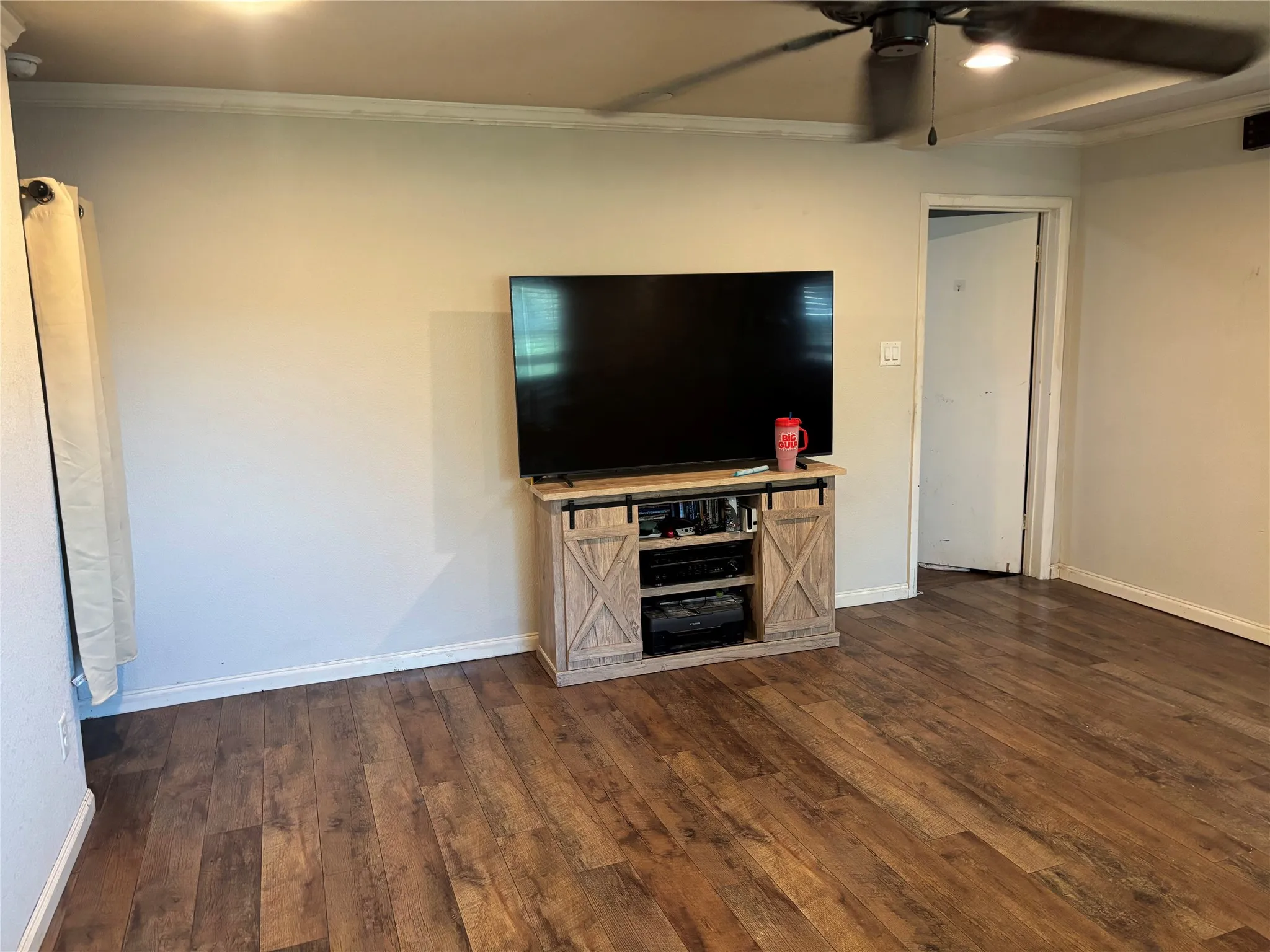 Single Family Residence For Sale in Tarrant County , 7420 Foster Drive, Lake Worth, Texas 76135, 3 Bedroom, 2 Bathroom, 2 Garage spaces, 1,854 Sqft, built in 1957, mls#21324379, Real Estate Agent in Lake Worth, Homes For Sale in Tarrant county, Homes For Sale in Lake Worth, Realtor in Lake Worth Texas, Real Estate Brokerage Independent Realty Texas, Luminita Cordes Realtor