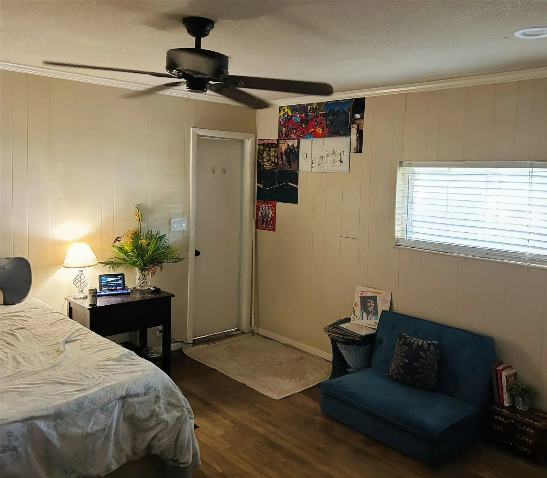 Single Family Residence For Sale in Tarrant County , 7420 Foster Drive, Lake Worth, Texas 76135, 3 Bedroom, 2 Bathroom, 2 Garage spaces, 1,854 Sqft, built in 1957, mls#21324379, Real Estate Agent in Lake Worth, Homes For Sale in Tarrant county, Homes For Sale in Lake Worth, Realtor in Lake Worth Texas, Real Estate Brokerage Independent Realty Texas, Luminita Cordes Realtor