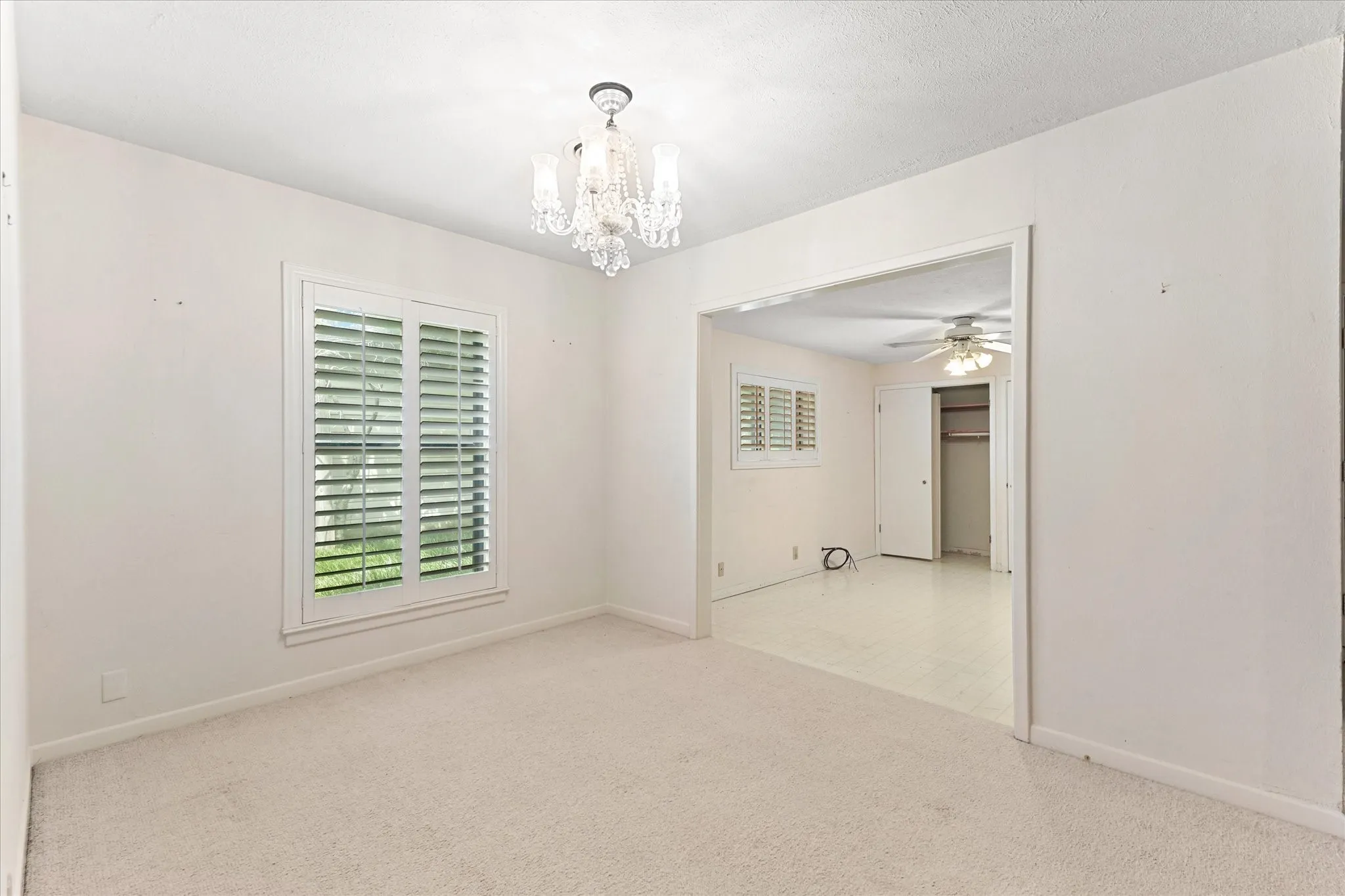 Single Family Residence For Sale in Dallas County , 849 Berkinshire Drive, Dallas, Texas 75218, 3 Bedroom, 2 Bathroom, Garage spaces, 1,426 Sqft, built in 1954, mls#21324382, Real Estate Agent in Dallas, Homes For Sale in Dallas county, Homes For Sale in Dallas, Realtor in Dallas Texas, Real Estate Brokerage Independent Realty Texas, Luminita Cordes Realtor