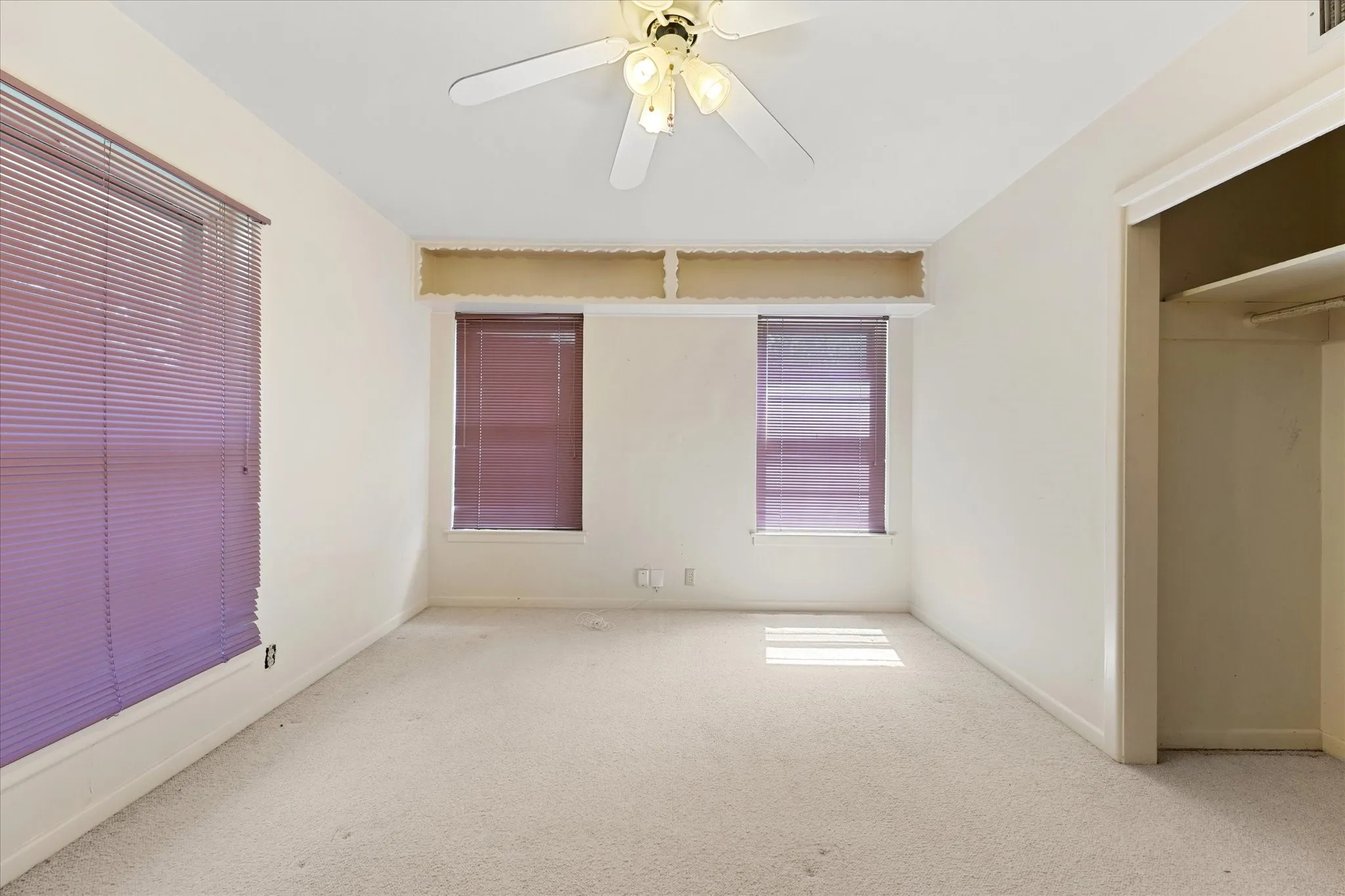 Single Family Residence For Sale in Dallas County , 849 Berkinshire Drive, Dallas, Texas 75218, 3 Bedroom, 2 Bathroom, Garage spaces, 1,426 Sqft, built in 1954, mls#21324382, Real Estate Agent in Dallas, Homes For Sale in Dallas county, Homes For Sale in Dallas, Realtor in Dallas Texas, Real Estate Brokerage Independent Realty Texas, Luminita Cordes Realtor