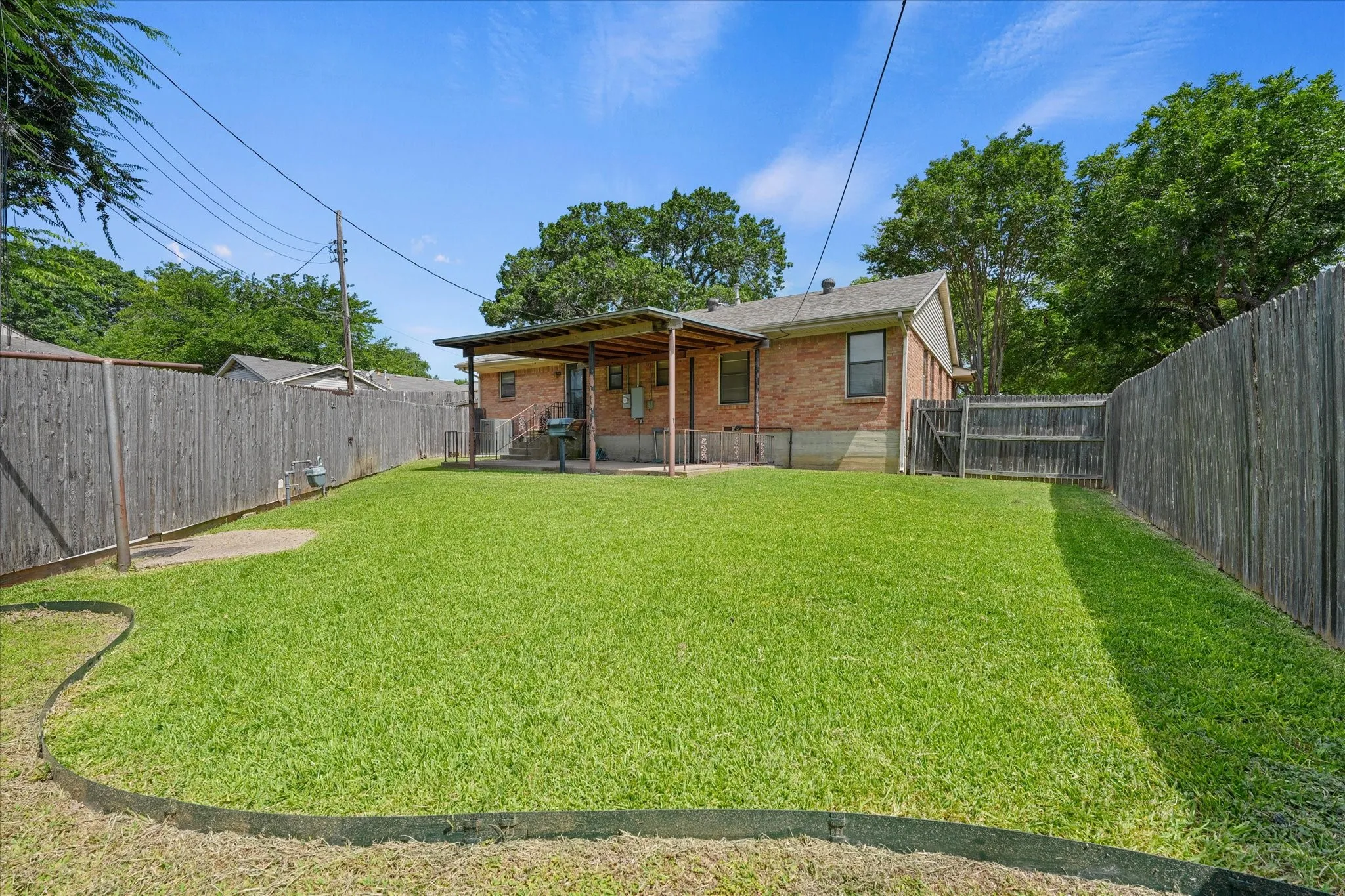 Single Family Residence For Sale in Dallas County , 849 Berkinshire Drive, Dallas, Texas 75218, 3 Bedroom, 2 Bathroom, Garage spaces, 1,426 Sqft, built in 1954, mls#21324382, Real Estate Agent in Dallas, Homes For Sale in Dallas county, Homes For Sale in Dallas, Realtor in Dallas Texas, Real Estate Brokerage Independent Realty Texas, Luminita Cordes Realtor