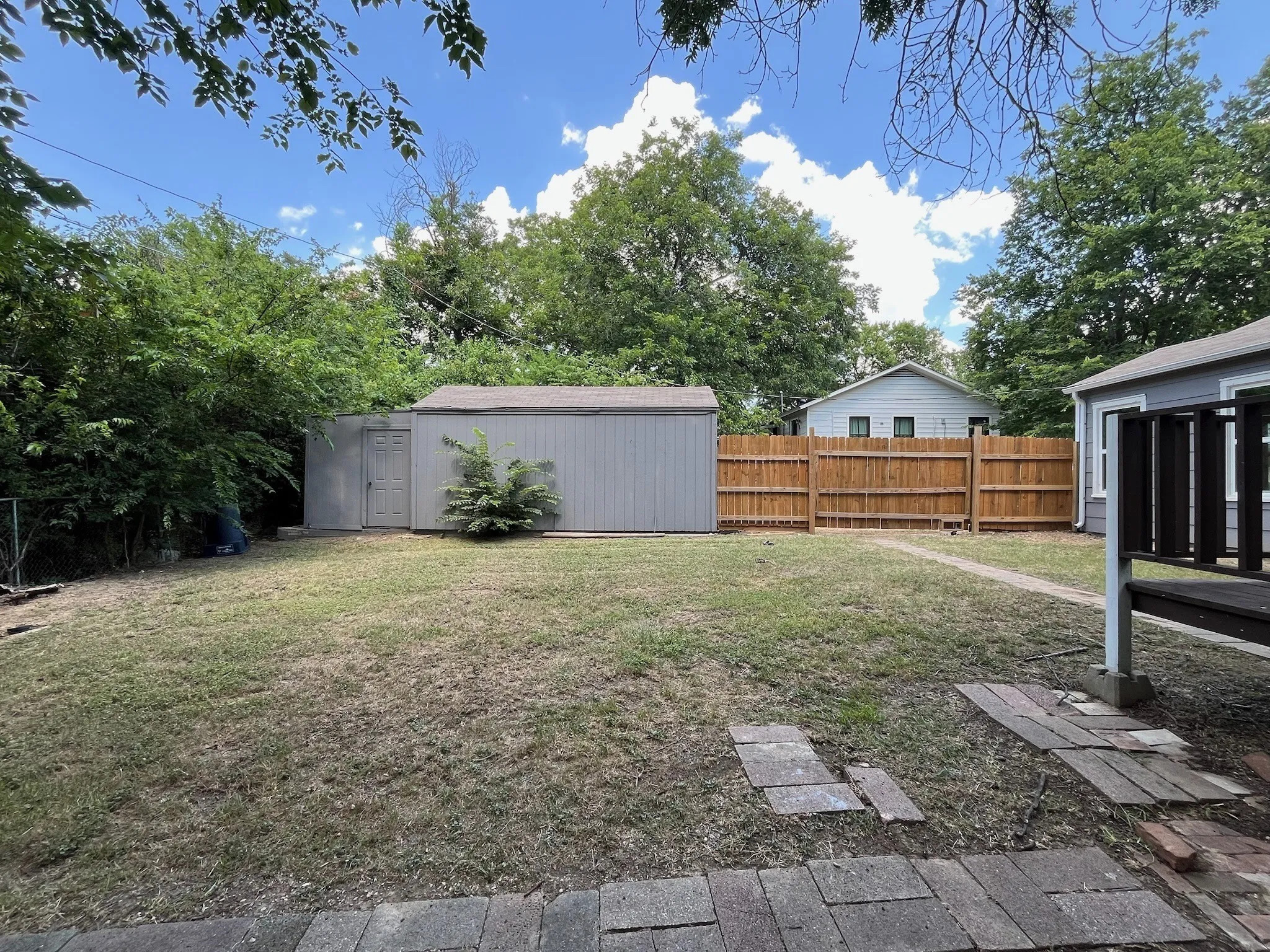 Single Family Residence For Sale in Tarrant County , 7412 Davenport Avenue, Fort Worth, Texas 76116, 2 Bedroom, 1 Bathroom, 1 Garage spaces, 897 Sqft, built in 1947, mls#21324495, Real Estate Agent in Fort Worth, Homes For Sale in Tarrant county, Homes For Sale in Fort Worth, Realtor in Fort Worth Texas, Real Estate Brokerage Independent Realty Texas, Luminita Cordes Realtor