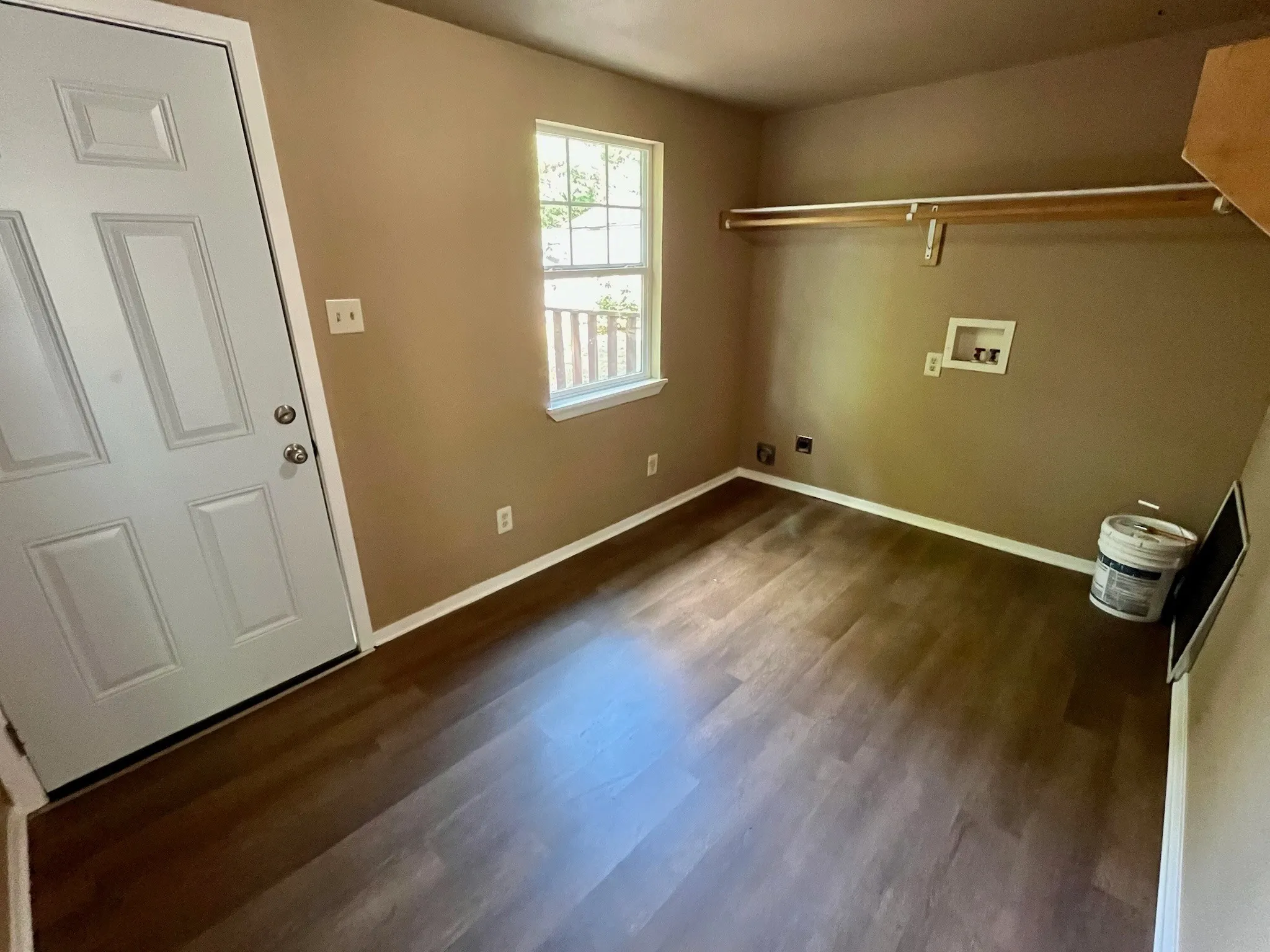 Single Family Residence For Sale in Tarrant County , 7412 Davenport Avenue, Fort Worth, Texas 76116, 2 Bedroom, 1 Bathroom, 1 Garage spaces, 897 Sqft, built in 1947, mls#21324495, Real Estate Agent in Fort Worth, Homes For Sale in Tarrant county, Homes For Sale in Fort Worth, Realtor in Fort Worth Texas, Real Estate Brokerage Independent Realty Texas, Luminita Cordes Realtor