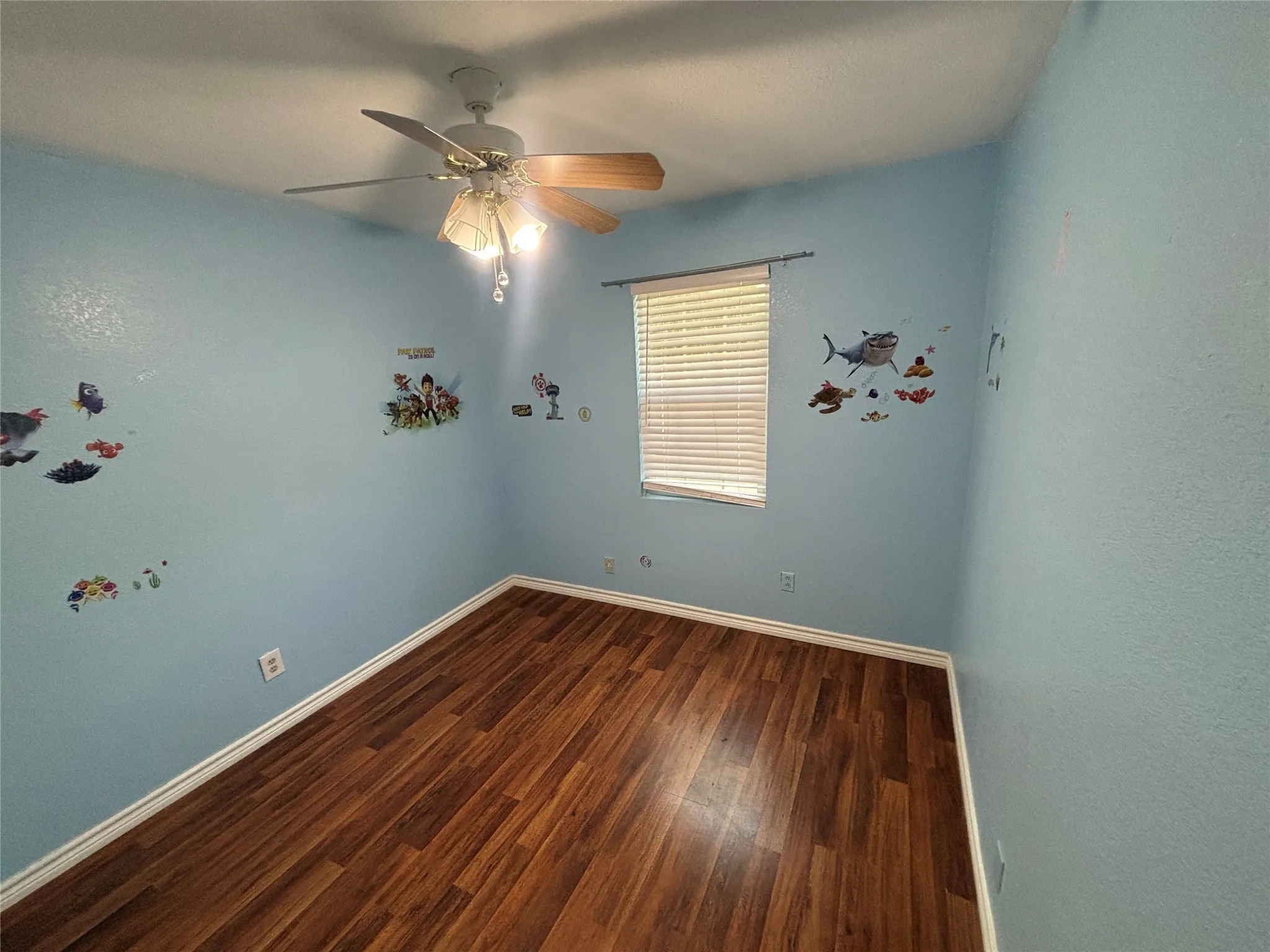 Single Family Residence For Sale in Dallas County , 910 NE 31st, Grand Prairie, Texas 75050, 5 Bedroom, 3 Bathroom, Garage spaces, 2,013 Sqft, built in 1954, mls#21324509, Real Estate Agent in Grand Prairie, Homes For Sale in Dallas county, Homes For Sale in Grand Prairie, Realtor in Grand Prairie Texas, Real Estate Brokerage Independent Realty Texas, Luminita Cordes Realtor