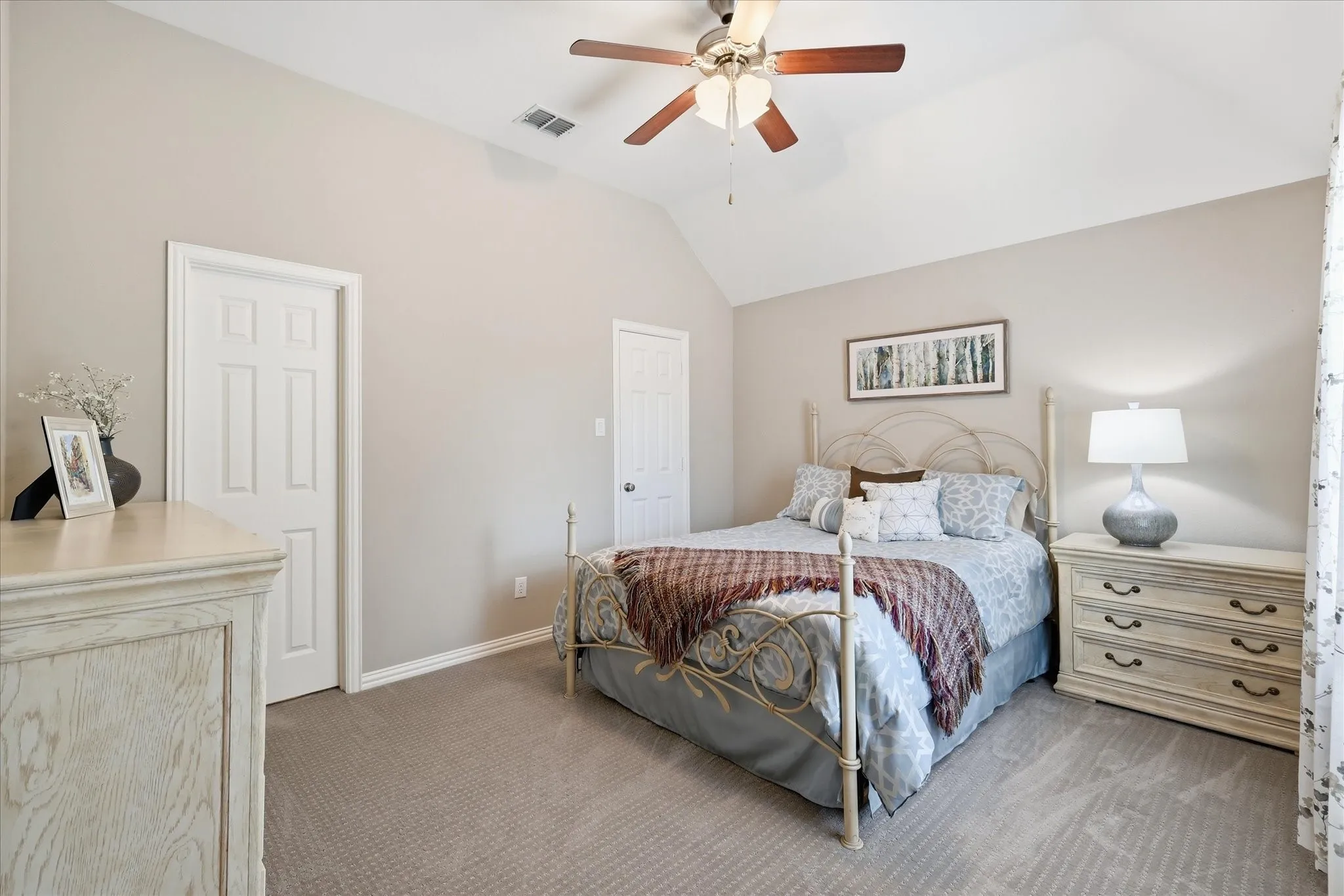 Single Family Residence For Sale in Collin County , 901 Foxworth Court, Allen, Texas 75013, 4 Bedroom, 4 Bathroom, 3 Garage spaces, 4,077 Sqft, built in 2006, mls#21324119, Real Estate Agent in Allen, Homes For Sale in Collin county, Homes For Sale in Allen, Realtor in Allen Texas, Real Estate Brokerage Independent Realty Texas, Luminita Cordes Realtor