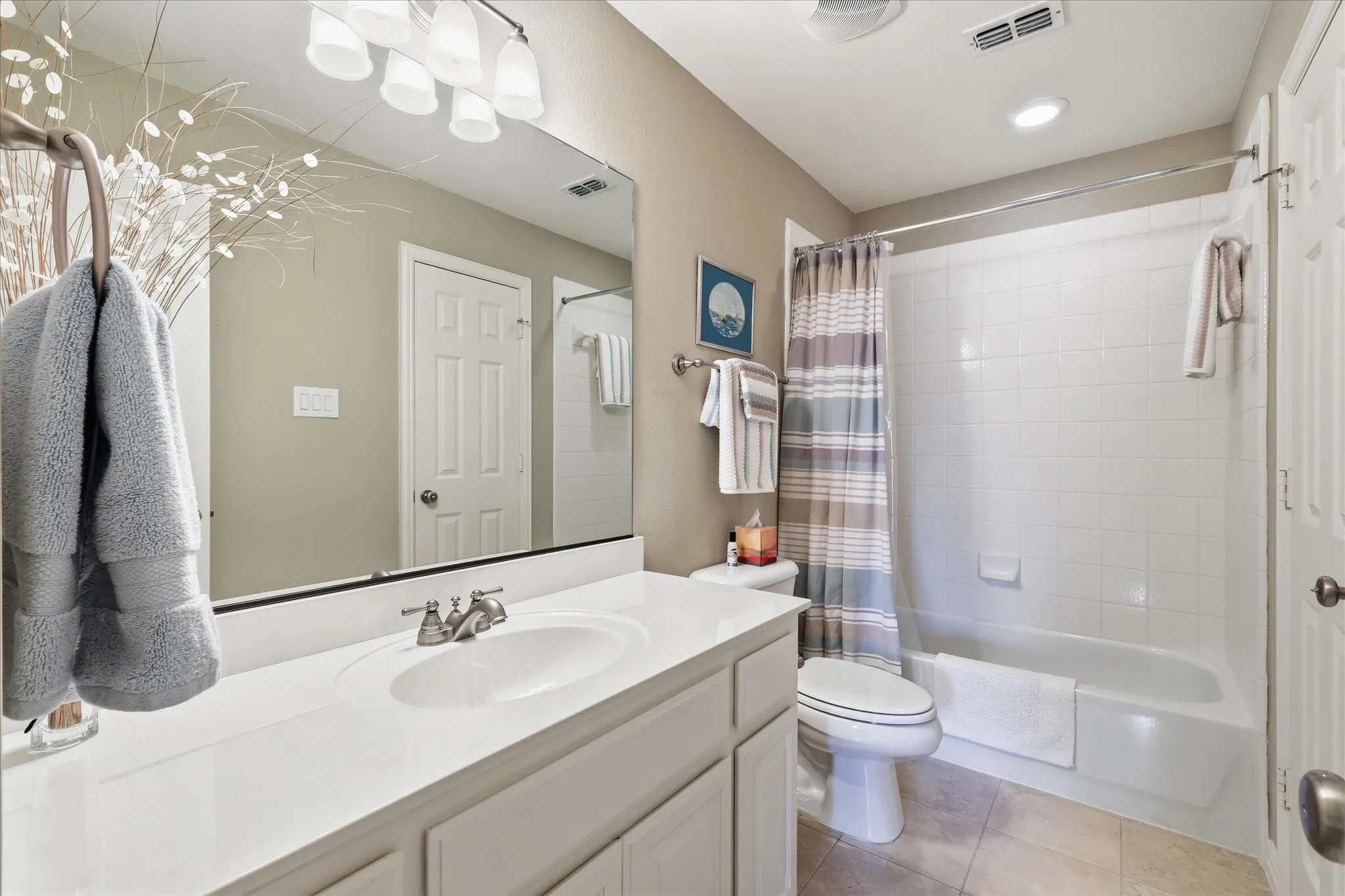 Single Family Residence For Sale in Collin County , 901 Foxworth Court, Allen, Texas 75013, 4 Bedroom, 4 Bathroom, 3 Garage spaces, 4,077 Sqft, built in 2006, mls#21324119, Real Estate Agent in Allen, Homes For Sale in Collin county, Homes For Sale in Allen, Realtor in Allen Texas, Real Estate Brokerage Independent Realty Texas, Luminita Cordes Realtor