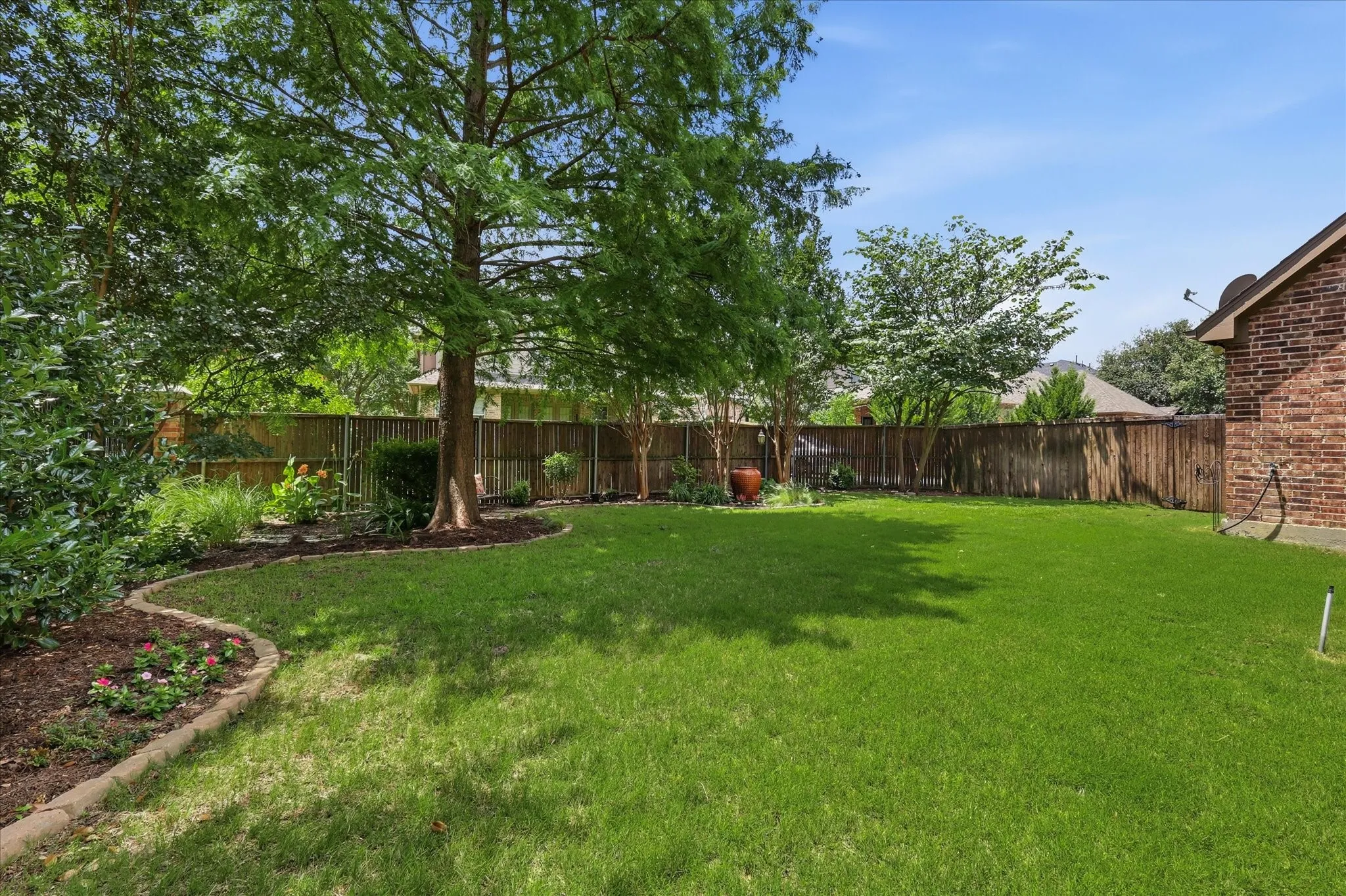 Single Family Residence For Sale in Collin County , 901 Foxworth Court, Allen, Texas 75013, 4 Bedroom, 4 Bathroom, 3 Garage spaces, 4,077 Sqft, built in 2006, mls#21324119, Real Estate Agent in Allen, Homes For Sale in Collin county, Homes For Sale in Allen, Realtor in Allen Texas, Real Estate Brokerage Independent Realty Texas, Luminita Cordes Realtor