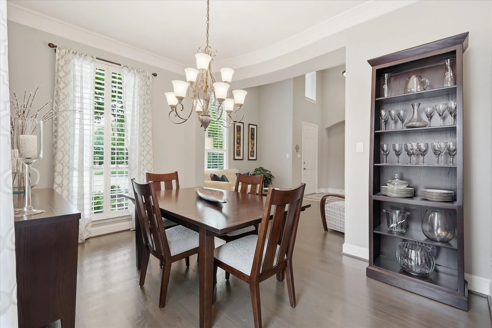 Fantastic dining space perfect for larger gatherings