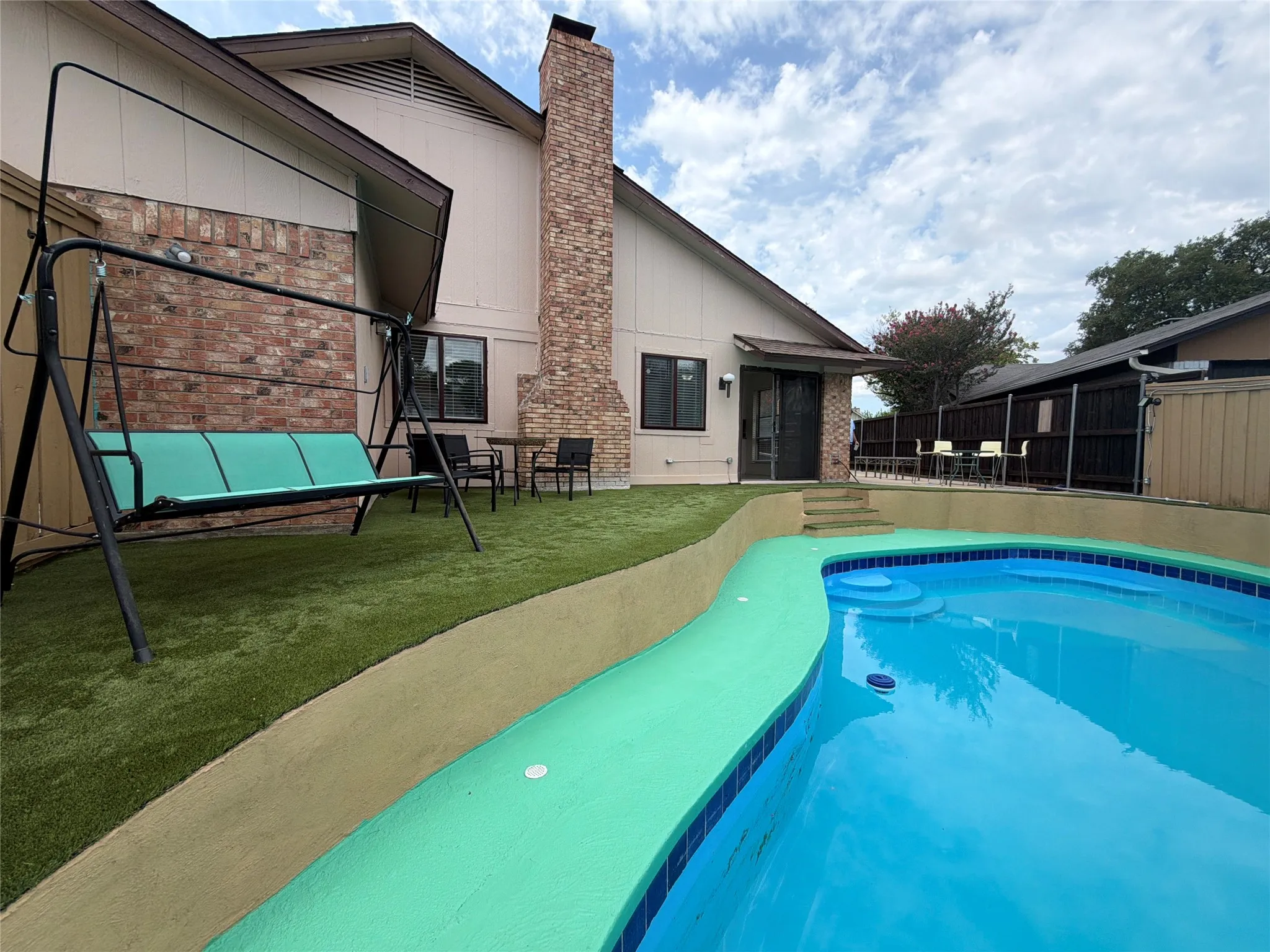 Single Family Residence For Sale in Dallas County , 5218 Barcelona Drive, Garland, Texas 75043, 4 Bedroom, 2 Bathroom, 2 Garage spaces, 2,076 Sqft, built in 1974, mls#21324474, Real Estate Agent in Garland, Homes For Sale in Dallas county, Homes For Sale in Garland, Realtor in Garland Texas, Real Estate Brokerage Independent Realty Texas, Luminita Cordes Realtor