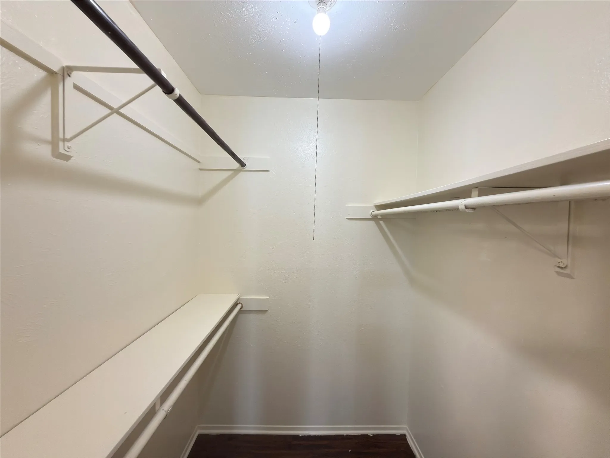 Single Family Residence For Sale in Dallas County , 5218 Barcelona Drive, Garland, Texas 75043, 4 Bedroom, 2 Bathroom, 2 Garage spaces, 2,076 Sqft, built in 1974, mls#21324474, Real Estate Agent in Garland, Homes For Sale in Dallas county, Homes For Sale in Garland, Realtor in Garland Texas, Real Estate Brokerage Independent Realty Texas, Luminita Cordes Realtor