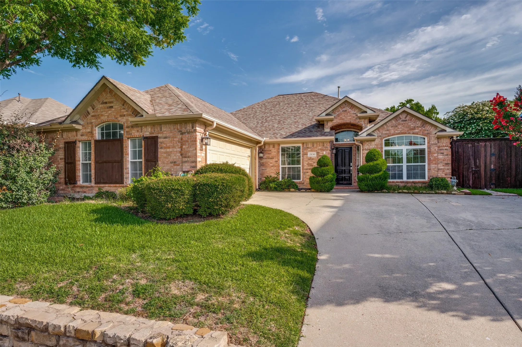 Single Family Residence For Sale in Collin County , 2830 Rosewood Boulevard, Mc Kinney, Texas 75071, 4 Bedroom, 2 Bathroom, 2 Garage spaces, 2,090 Sqft, built in 1998, mls#21324542, Real Estate Agent in Mc Kinney, Homes For Sale in Collin county, Homes For Sale in Mc Kinney, Realtor in Mc Kinney Texas, Real Estate Brokerage Independent Realty Texas, Luminita Cordes Realtor