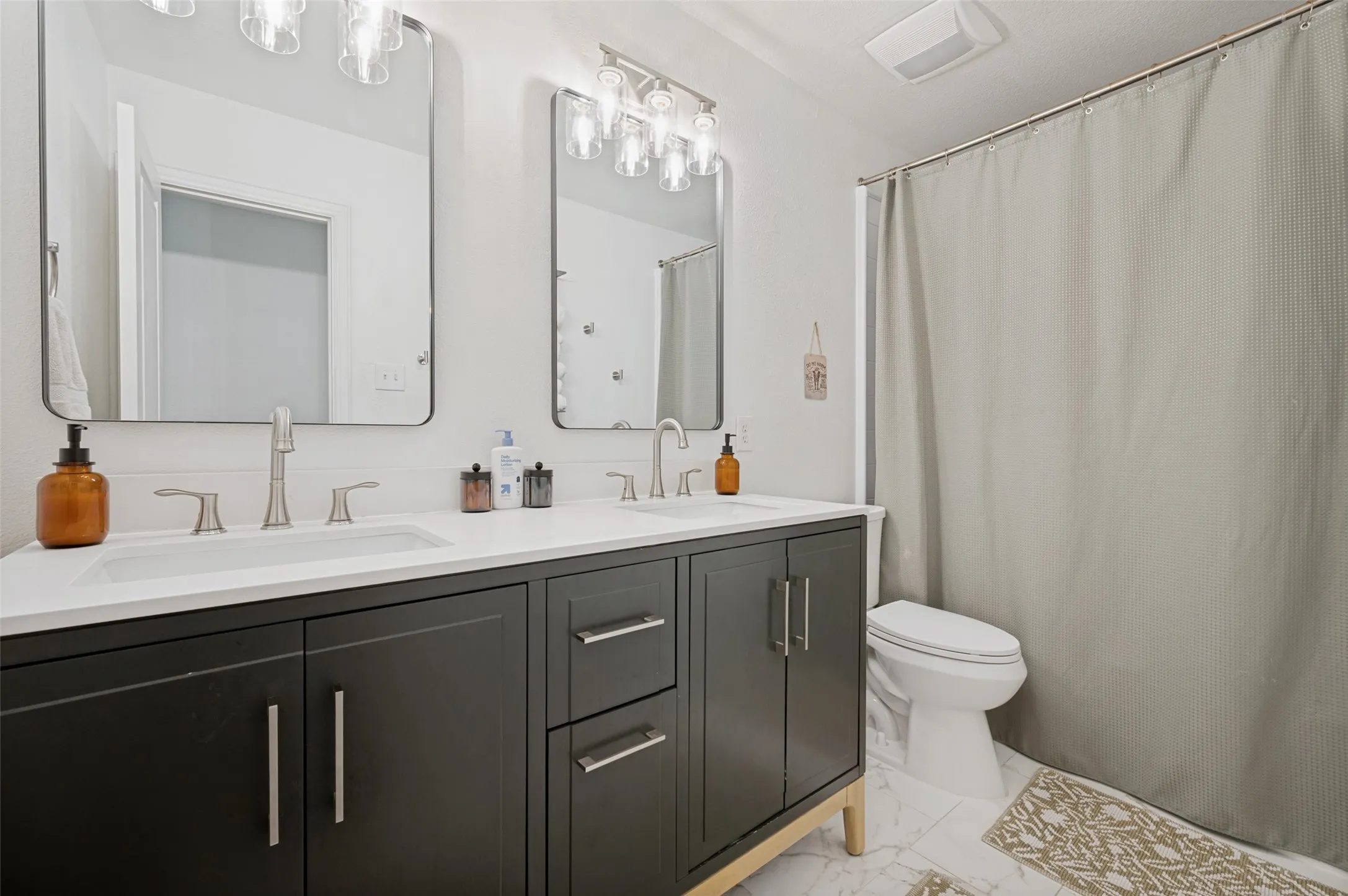 Single Family Residence For Sale in Collin County , 2830 Rosewood Boulevard, Mc Kinney, Texas 75071, 4 Bedroom, 2 Bathroom, 2 Garage spaces, 2,090 Sqft, built in 1998, mls#21324542, Real Estate Agent in Mc Kinney, Homes For Sale in Collin county, Homes For Sale in Mc Kinney, Realtor in Mc Kinney Texas, Real Estate Brokerage Independent Realty Texas, Luminita Cordes Realtor