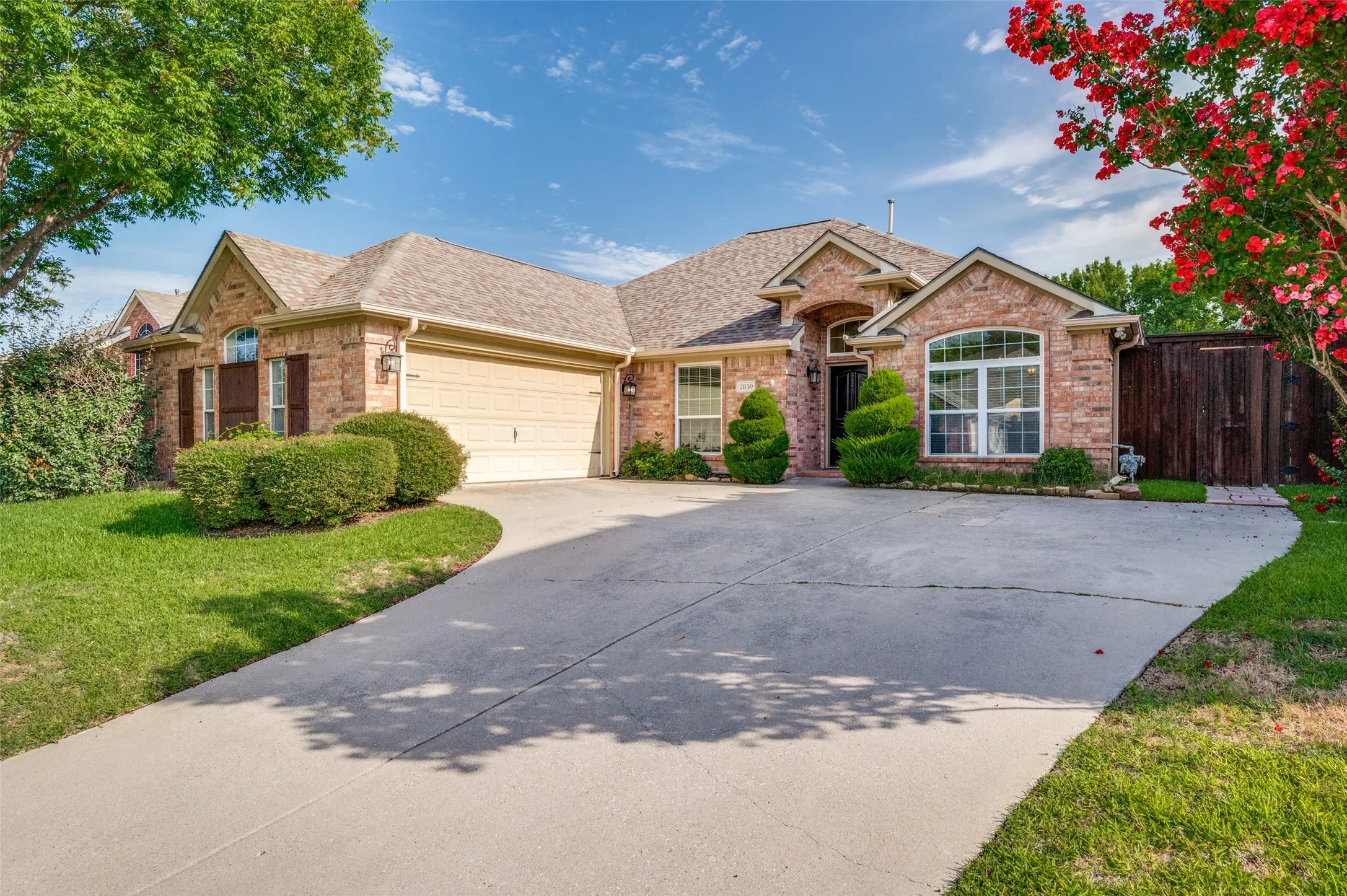Single Family Residence For Sale in Collin County , 2830 Rosewood Boulevard, Mc Kinney, Texas 75071, 4 Bedroom, 2 Bathroom, 2 Garage spaces, 2,090 Sqft, built in 1998, mls#21324542, Real Estate Agent in Mc Kinney, Homes For Sale in Collin county, Homes For Sale in Mc Kinney, Realtor in Mc Kinney Texas, Real Estate Brokerage Independent Realty Texas, Luminita Cordes Realtor