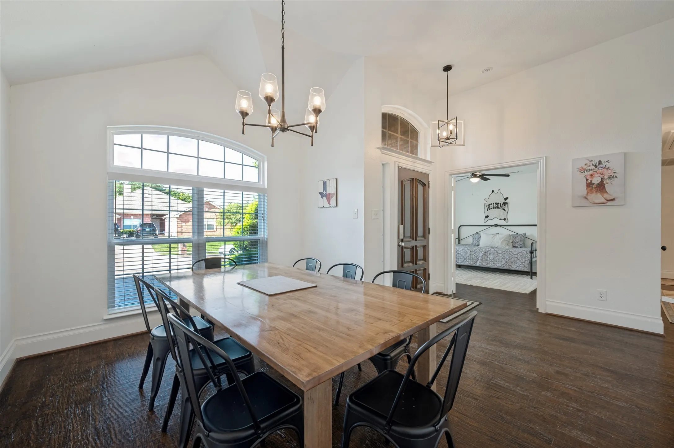 Single Family Residence For Sale in Collin County , 2830 Rosewood Boulevard, Mc Kinney, Texas 75071, 4 Bedroom, 2 Bathroom, 2 Garage spaces, 2,090 Sqft, built in 1998, mls#21324542, Real Estate Agent in Mc Kinney, Homes For Sale in Collin county, Homes For Sale in Mc Kinney, Realtor in Mc Kinney Texas, Real Estate Brokerage Independent Realty Texas, Luminita Cordes Realtor