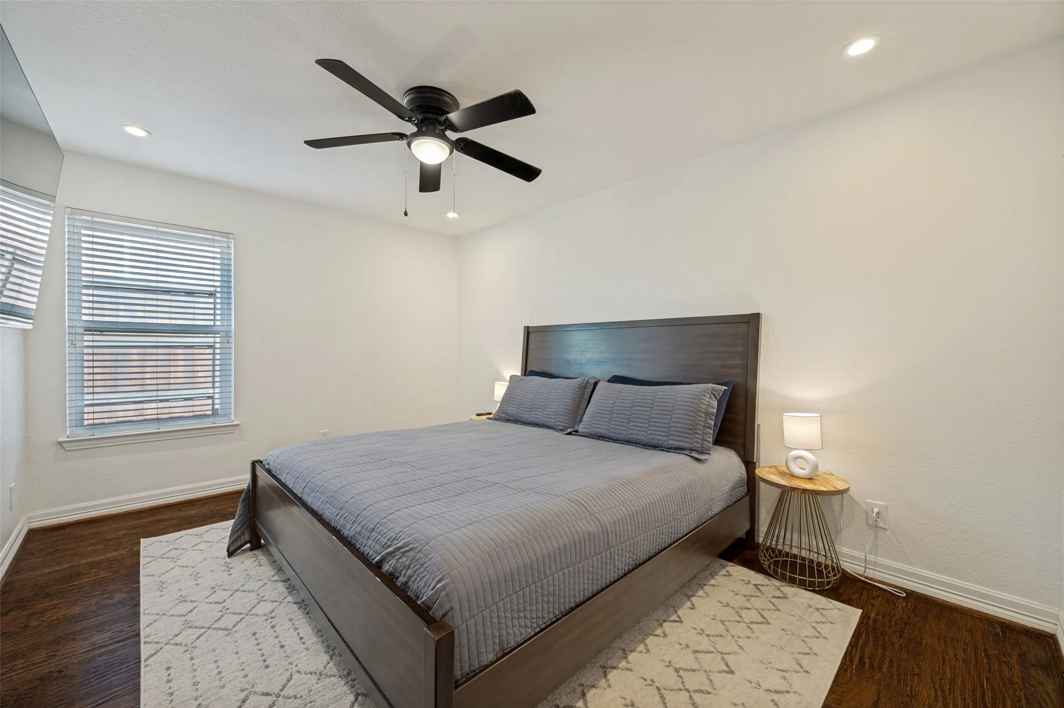 Single Family Residence For Sale in Collin County , 2830 Rosewood Boulevard, Mc Kinney, Texas 75071, 4 Bedroom, 2 Bathroom, 2 Garage spaces, 2,090 Sqft, built in 1998, mls#21324542, Real Estate Agent in Mc Kinney, Homes For Sale in Collin county, Homes For Sale in Mc Kinney, Realtor in Mc Kinney Texas, Real Estate Brokerage Independent Realty Texas, Luminita Cordes Realtor