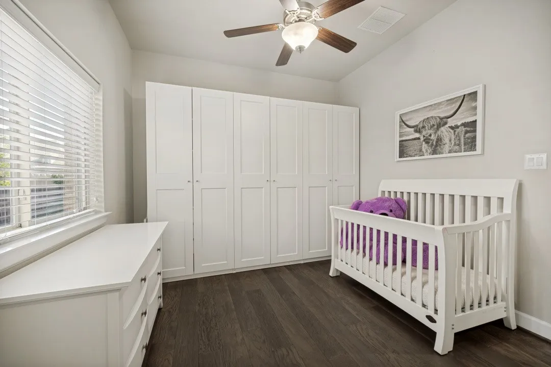 First floor en-suite bedroom