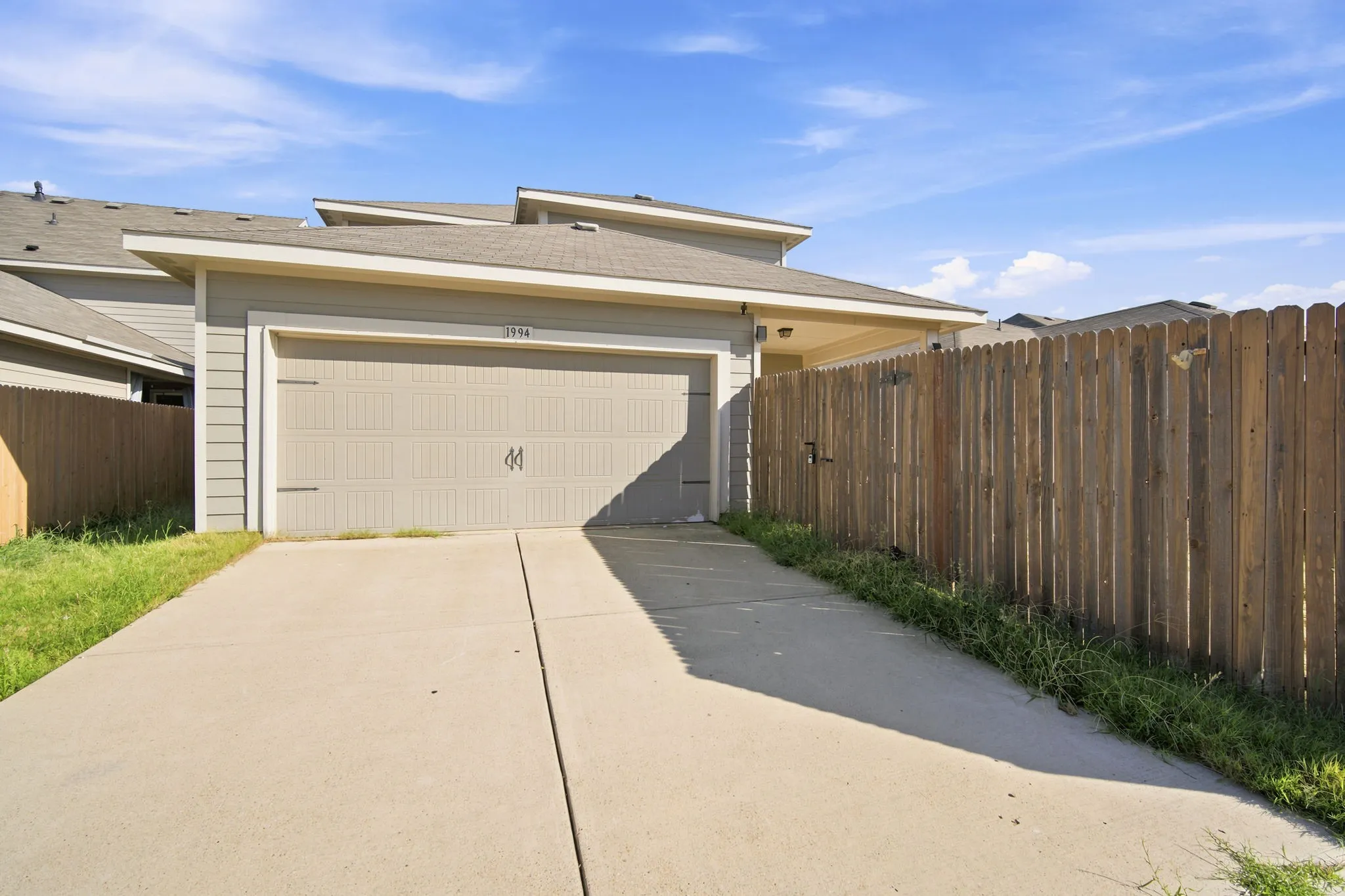 Single Family Residence For Sale in Kaufman County , 1994 Obsidian Trail, Forney, Texas 75126, 4 Bedroom, 3 Bathroom, 2 Garage spaces, 2,435 Sqft, built in 2018, mls#21324554, Real Estate Agent in Forney, Homes For Sale in Kaufman county, Homes For Sale in Forney, Realtor in Forney Texas, Real Estate Brokerage Independent Realty Texas, Luminita Cordes Realtor