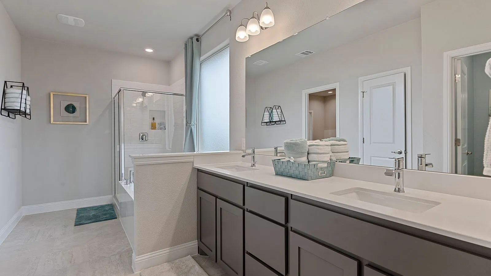 Single Family Residence For Sale in Ellis County , 3688 ROLLING MEADOWS Drive, Grand Prairie, Texas 76065, 5 Bedroom, 3 Bathroom, 3 Garage spaces, 2,707 Sqft, built in 2021, mls#21323490, Real Estate Agent in Grand Prairie, Homes For Sale in Ellis county, Homes For Sale in Grand Prairie, Realtor in Grand Prairie Texas, Real Estate Brokerage Independent Realty Texas, Luminita Cordes Realtor