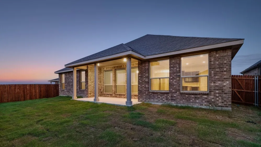 Single Family Residence For Sale in Ellis County , 3688 ROLLING MEADOWS Drive, Grand Prairie, Texas 76065, 5 Bedroom, 3 Bathroom, 3 Garage spaces, 2,707 Sqft, built in 2021, mls#21323490, Real Estate Agent in Grand Prairie, Homes For Sale in Ellis county, Homes For Sale in Grand Prairie, Realtor in Grand Prairie Texas, Real Estate Brokerage Independent Realty Texas, Luminita Cordes Realtor