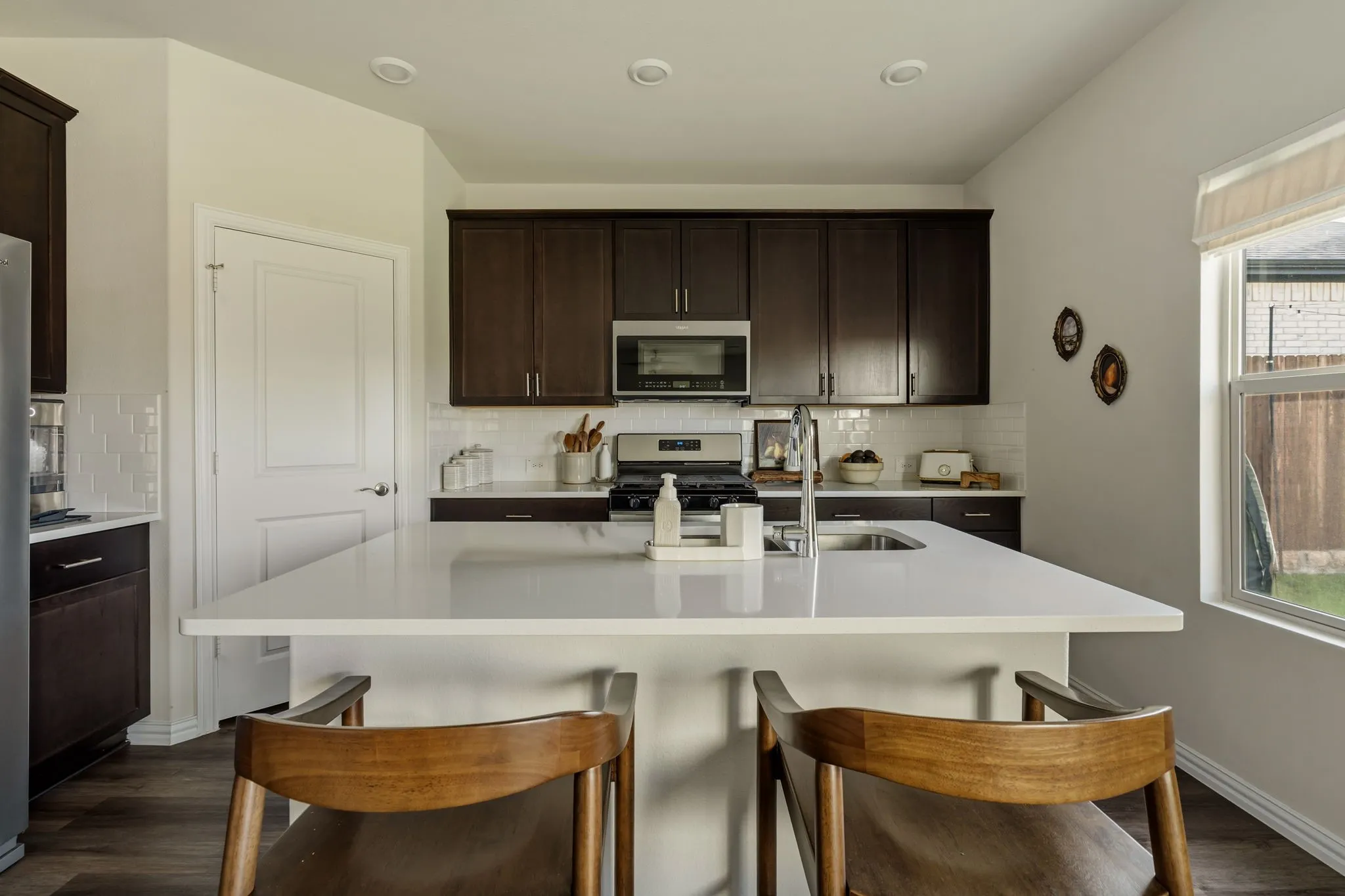 Single Family Residence For Sale in Tarrant County , 2705 Lopice Lane, Fort Worth, Texas 76179, 3 Bedroom, 3 Bathroom, 2 Garage spaces, 2,132 Sqft, built in 2024, mls#21318804, Real Estate Agent in Fort Worth, Homes For Sale in Tarrant county, Homes For Sale in Fort Worth, Realtor in Fort Worth Texas, Real Estate Brokerage Independent Realty Texas, Luminita Cordes Realtor
