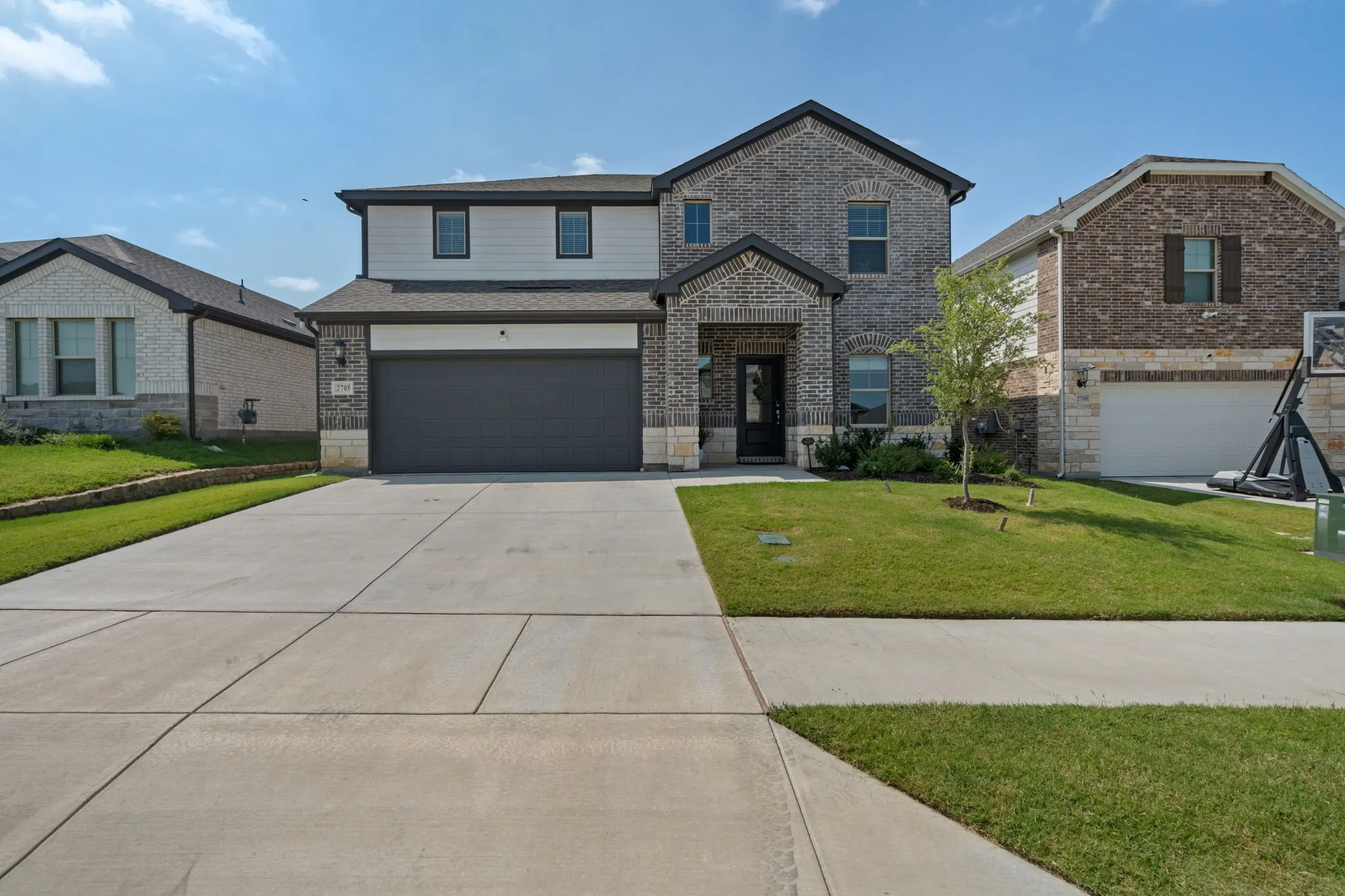 Single Family Residence For Sale in Tarrant County , 2705 Lopice Lane, Fort Worth, Texas 76179, 3 Bedroom, 3 Bathroom, 2 Garage spaces, 2,132 Sqft, built in 2024, mls#21318804, Real Estate Agent in Fort Worth, Homes For Sale in Tarrant county, Homes For Sale in Fort Worth, Realtor in Fort Worth Texas, Real Estate Brokerage Independent Realty Texas, Luminita Cordes Realtor