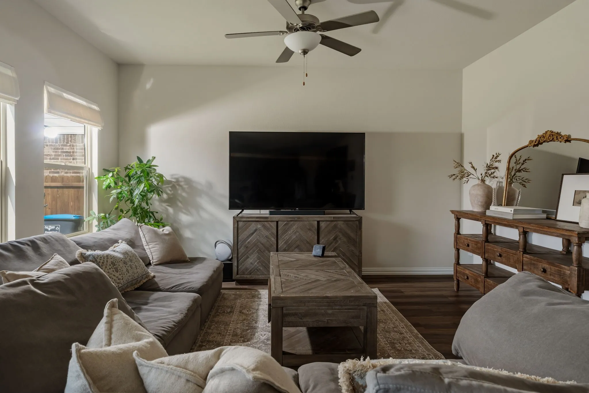 Single Family Residence For Sale in Tarrant County , 2705 Lopice Lane, Fort Worth, Texas 76179, 3 Bedroom, 3 Bathroom, 2 Garage spaces, 2,132 Sqft, built in 2024, mls#21318804, Real Estate Agent in Fort Worth, Homes For Sale in Tarrant county, Homes For Sale in Fort Worth, Realtor in Fort Worth Texas, Real Estate Brokerage Independent Realty Texas, Luminita Cordes Realtor