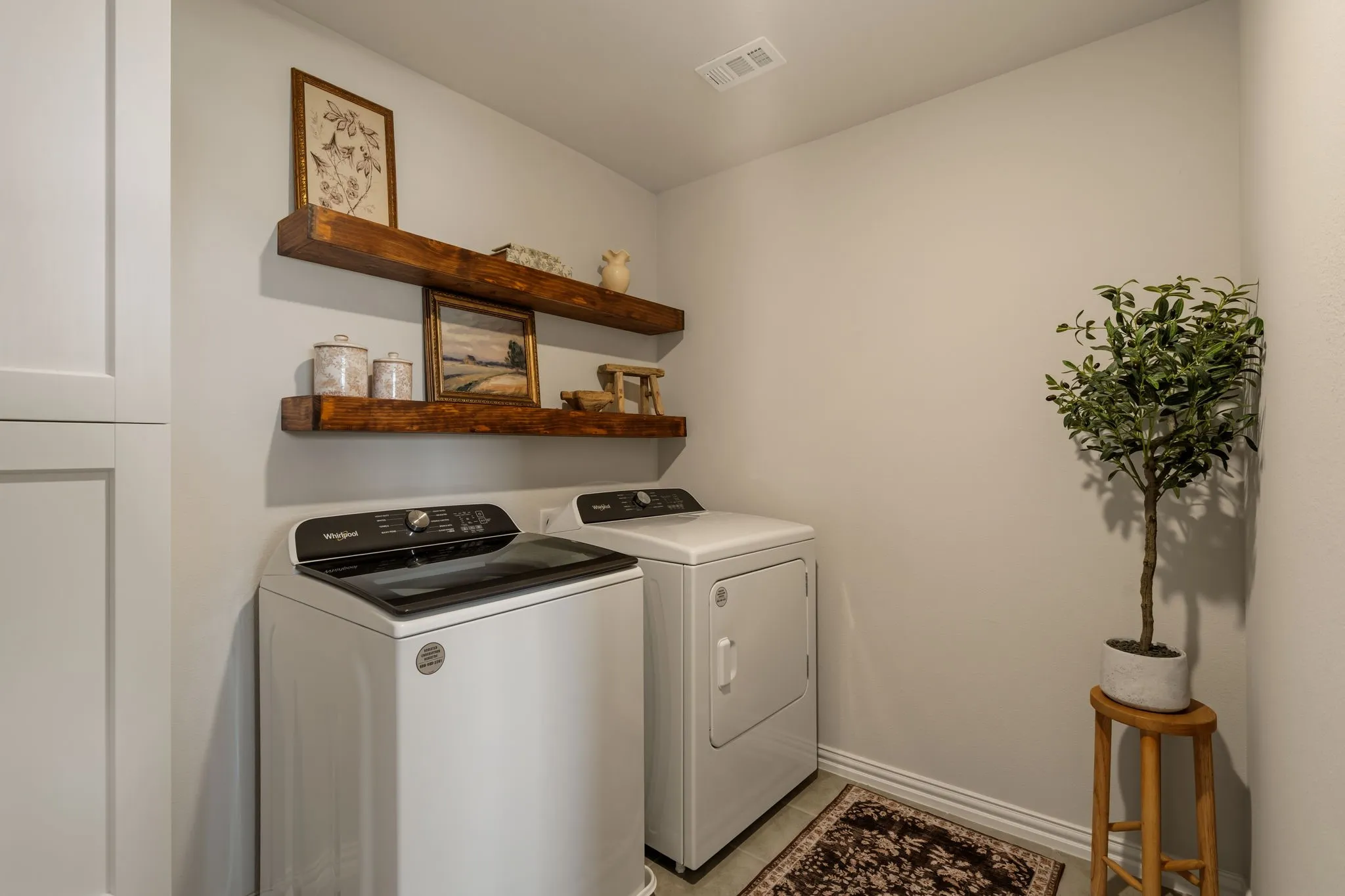 Single Family Residence For Sale in Tarrant County , 2705 Lopice Lane, Fort Worth, Texas 76179, 3 Bedroom, 3 Bathroom, 2 Garage spaces, 2,132 Sqft, built in 2024, mls#21318804, Real Estate Agent in Fort Worth, Homes For Sale in Tarrant county, Homes For Sale in Fort Worth, Realtor in Fort Worth Texas, Real Estate Brokerage Independent Realty Texas, Luminita Cordes Realtor