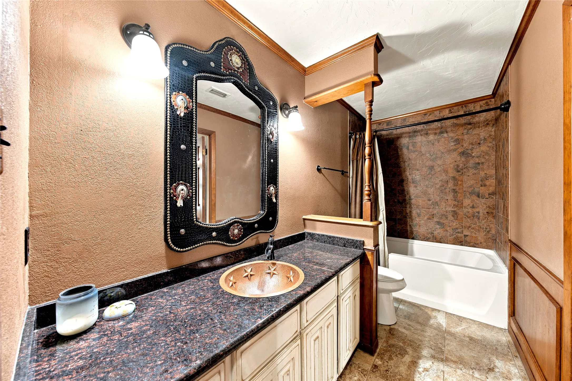 Full downstairs bathroom