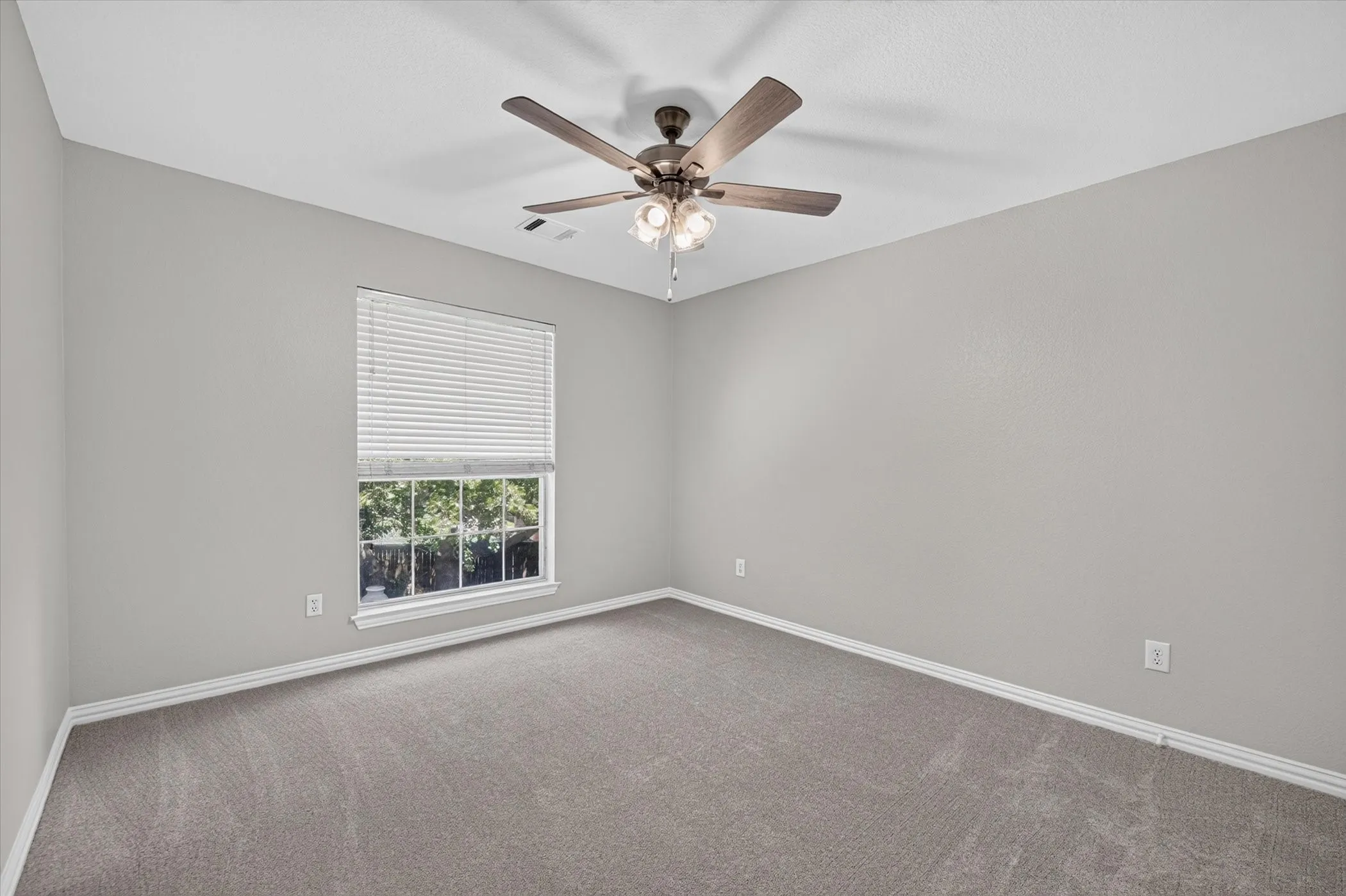 Single Family Residence For Sale in Denton County , 3317 Furlong Court, Flower Mound, Texas 75022, 4 Bedroom, 3 Bathroom, 2 Garage spaces, 3,074 Sqft, built in 1995, mls#21319666, Real Estate Agent in Flower Mound, Homes For Sale in Denton county, Homes For Sale in Flower Mound, Realtor in Flower Mound Texas, Real Estate Brokerage Independent Realty Texas, Luminita Cordes Realtor
