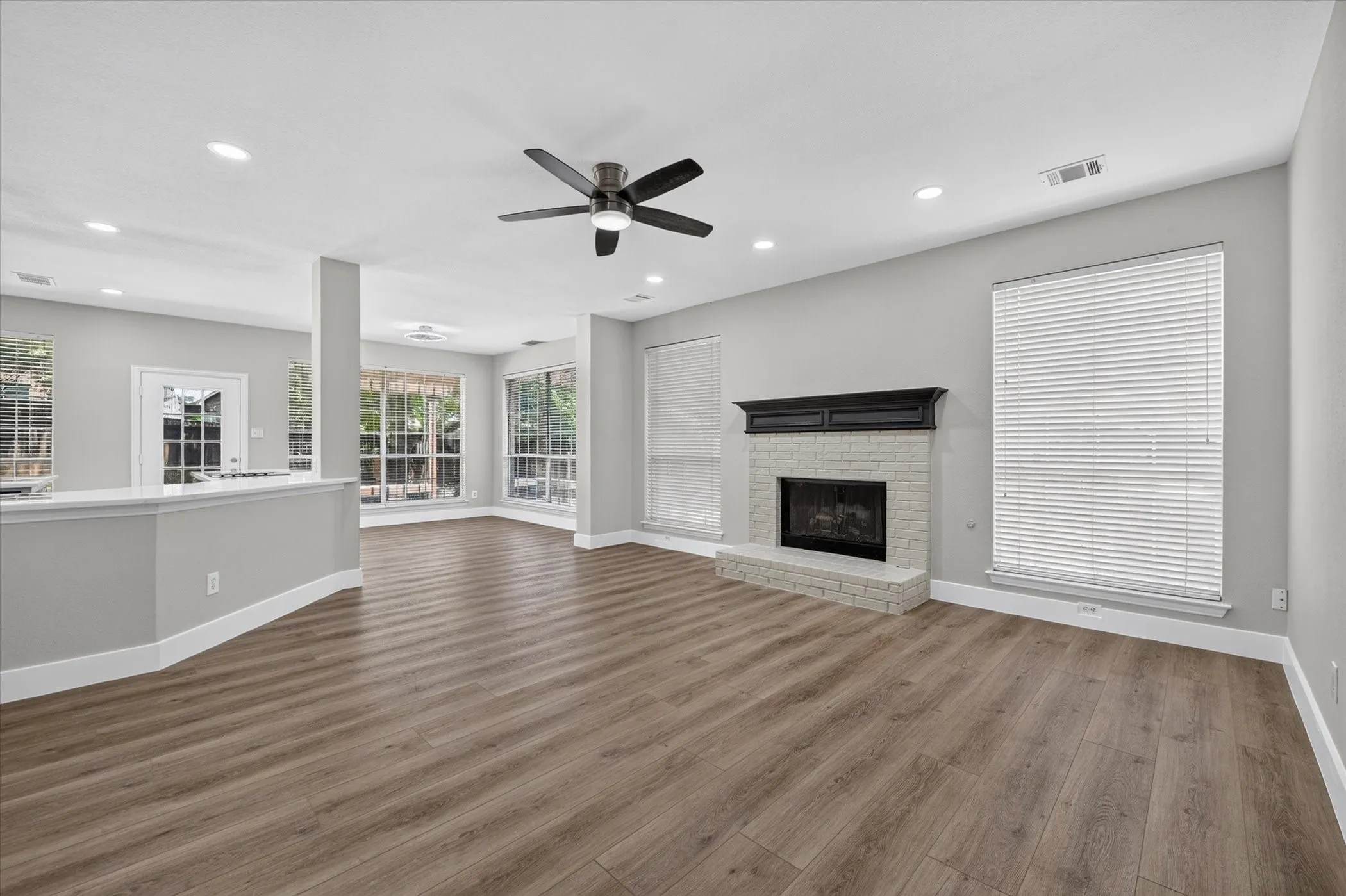 Single Family Residence For Sale in Denton County , 3317 Furlong Court, Flower Mound, Texas 75022, 4 Bedroom, 3 Bathroom, 2 Garage spaces, 3,074 Sqft, built in 1995, mls#21319666, Real Estate Agent in Flower Mound, Homes For Sale in Denton county, Homes For Sale in Flower Mound, Realtor in Flower Mound Texas, Real Estate Brokerage Independent Realty Texas, Luminita Cordes Realtor