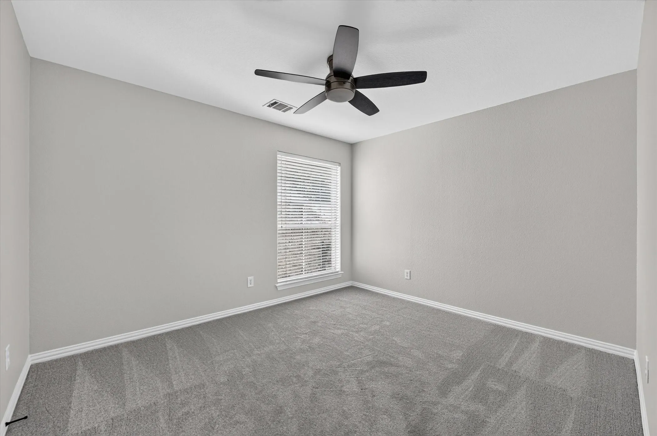 Single Family Residence For Sale in Denton County , 3317 Furlong Court, Flower Mound, Texas 75022, 4 Bedroom, 3 Bathroom, 2 Garage spaces, 3,074 Sqft, built in 1995, mls#21319666, Real Estate Agent in Flower Mound, Homes For Sale in Denton county, Homes For Sale in Flower Mound, Realtor in Flower Mound Texas, Real Estate Brokerage Independent Realty Texas, Luminita Cordes Realtor
